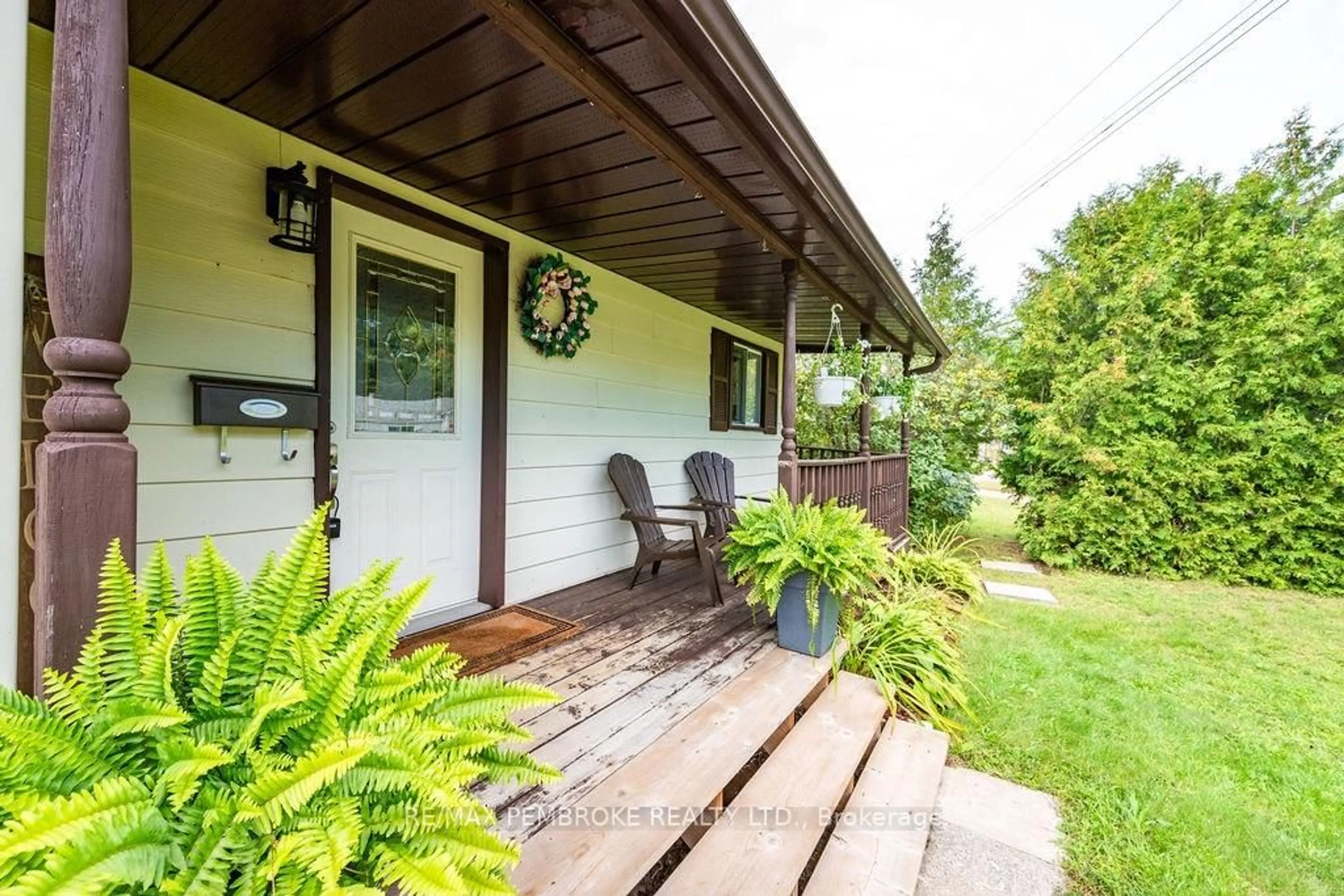 Patio, unknown for 143 Schwanz Rd, Petawawa Ontario K8H 1Y6