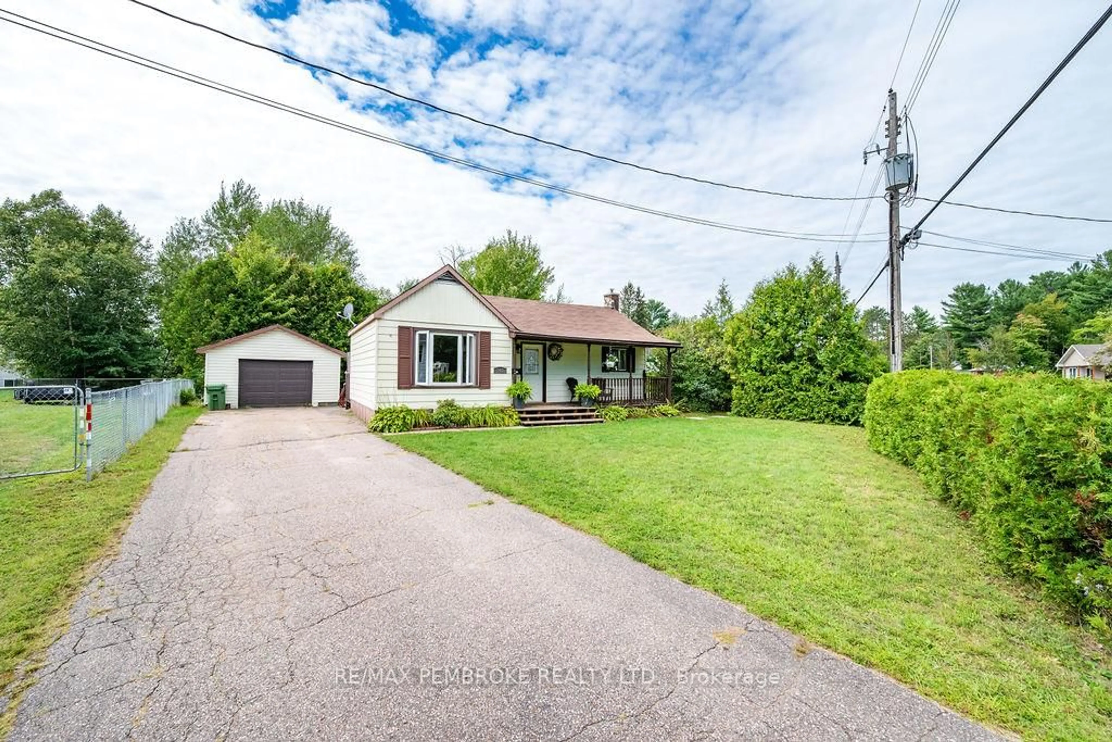 A pic from outside/outdoor area/front of a property/back of a property/a pic from drone, street for 143 Schwanz Rd, Petawawa Ontario K8H 1Y6