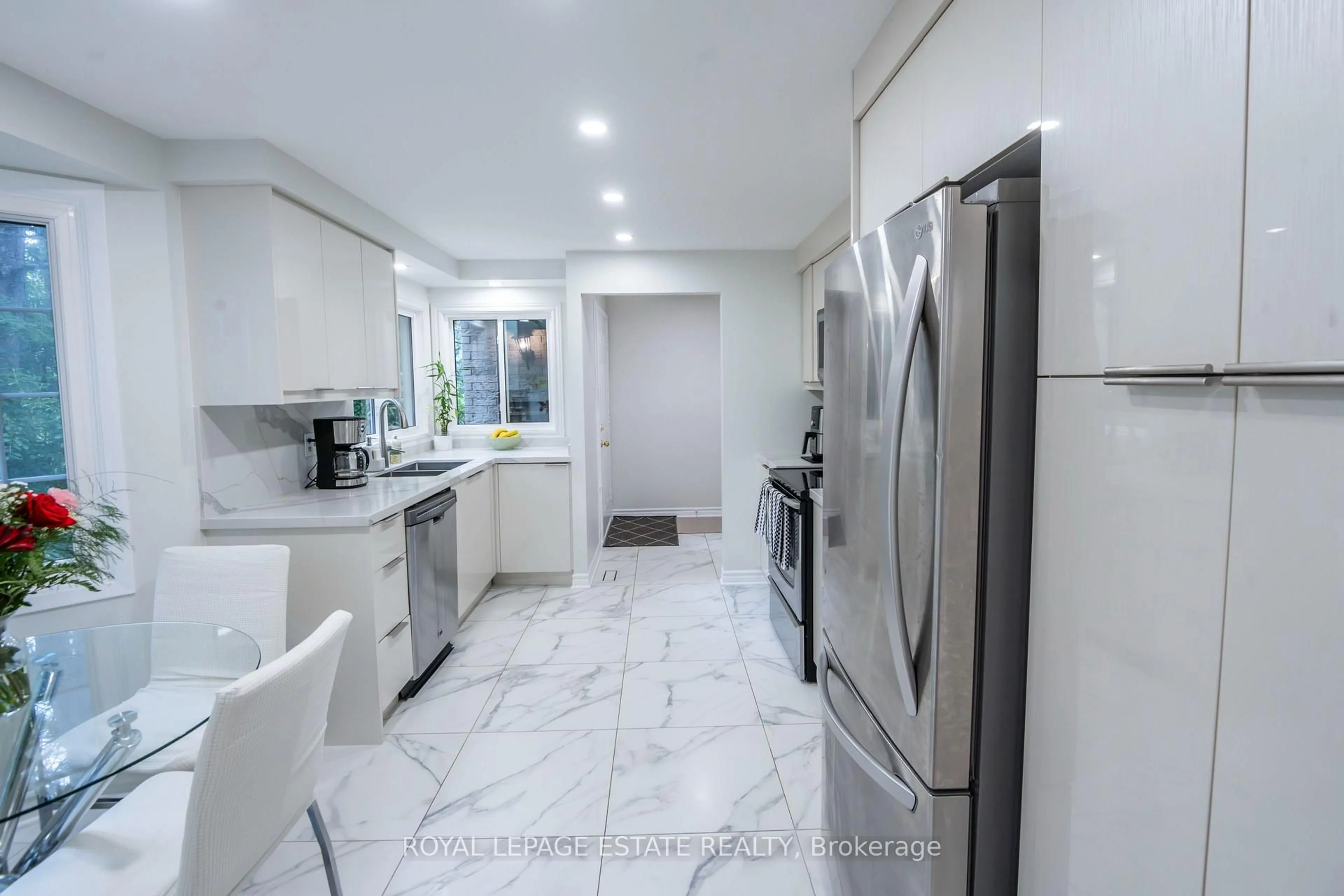 Contemporary kitchen, ceramic/tile floor for 228 Kingswood Dr #3, Kitchener Ontario N2E 2K2