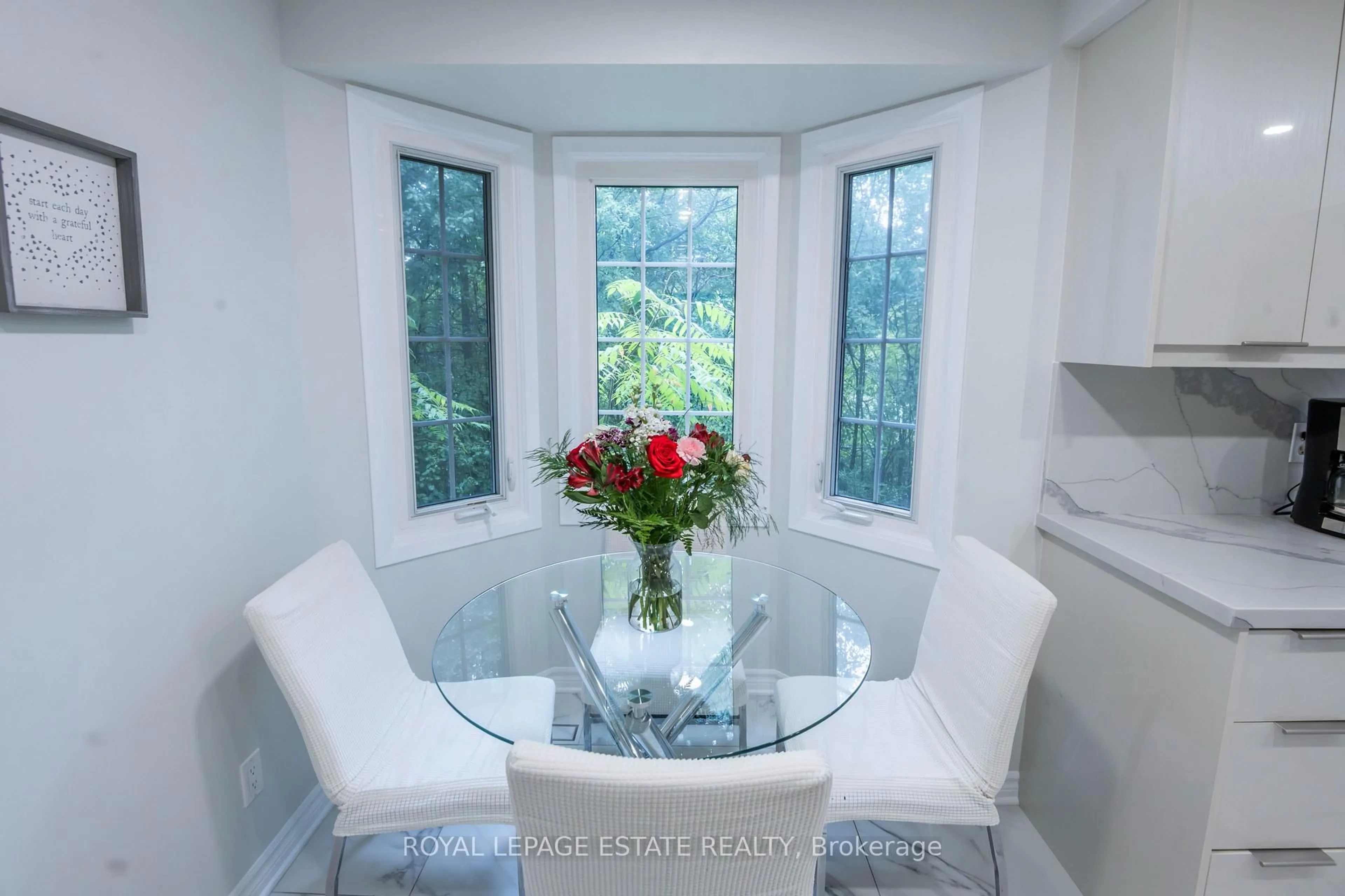Dining room, ceramic/tile floor for 228 Kingswood Dr #3, Kitchener Ontario N2E 2K2