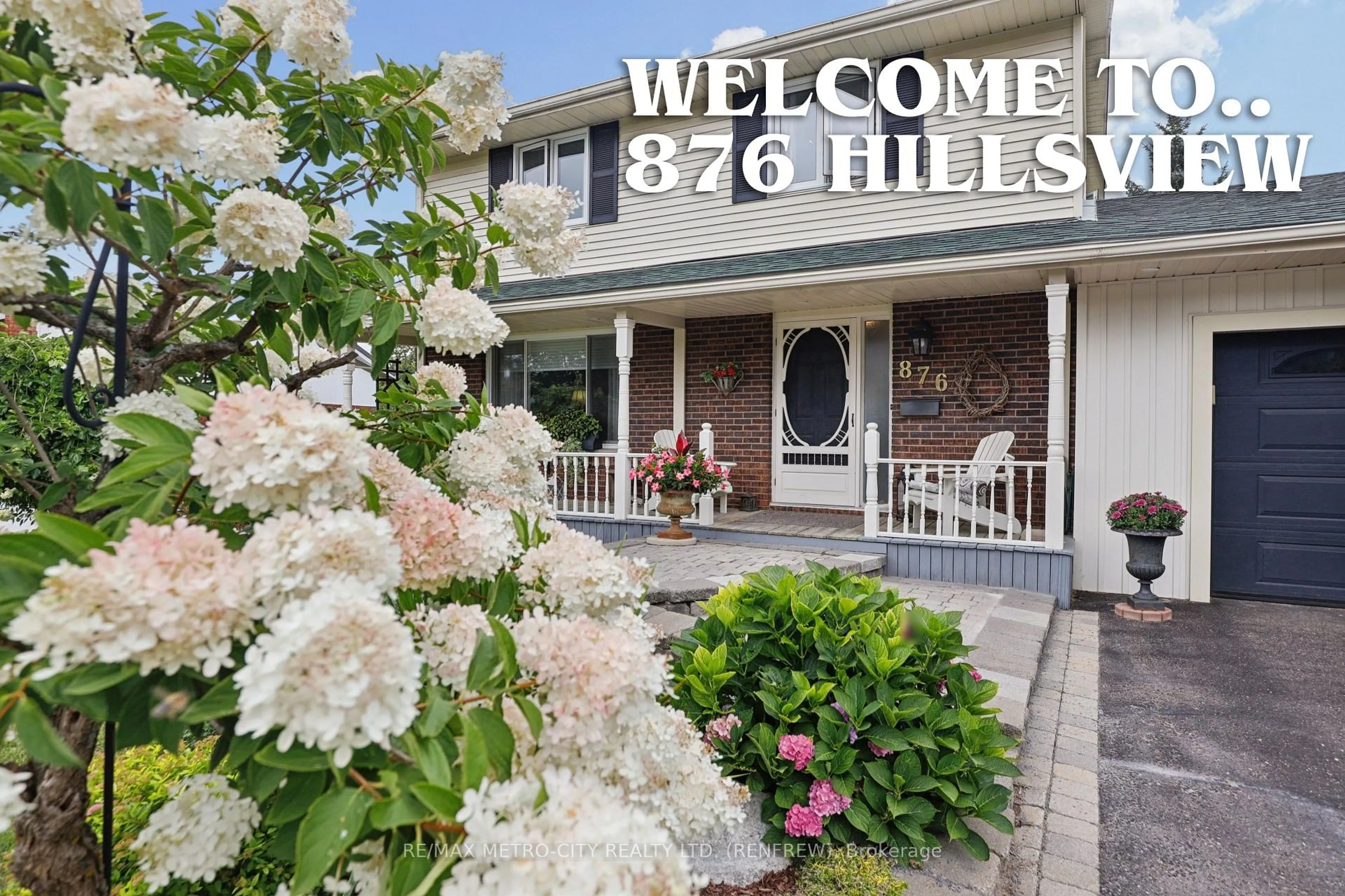 Indoor entryway for 876 Hillsview St, Renfrew Ontario K7V 4H8