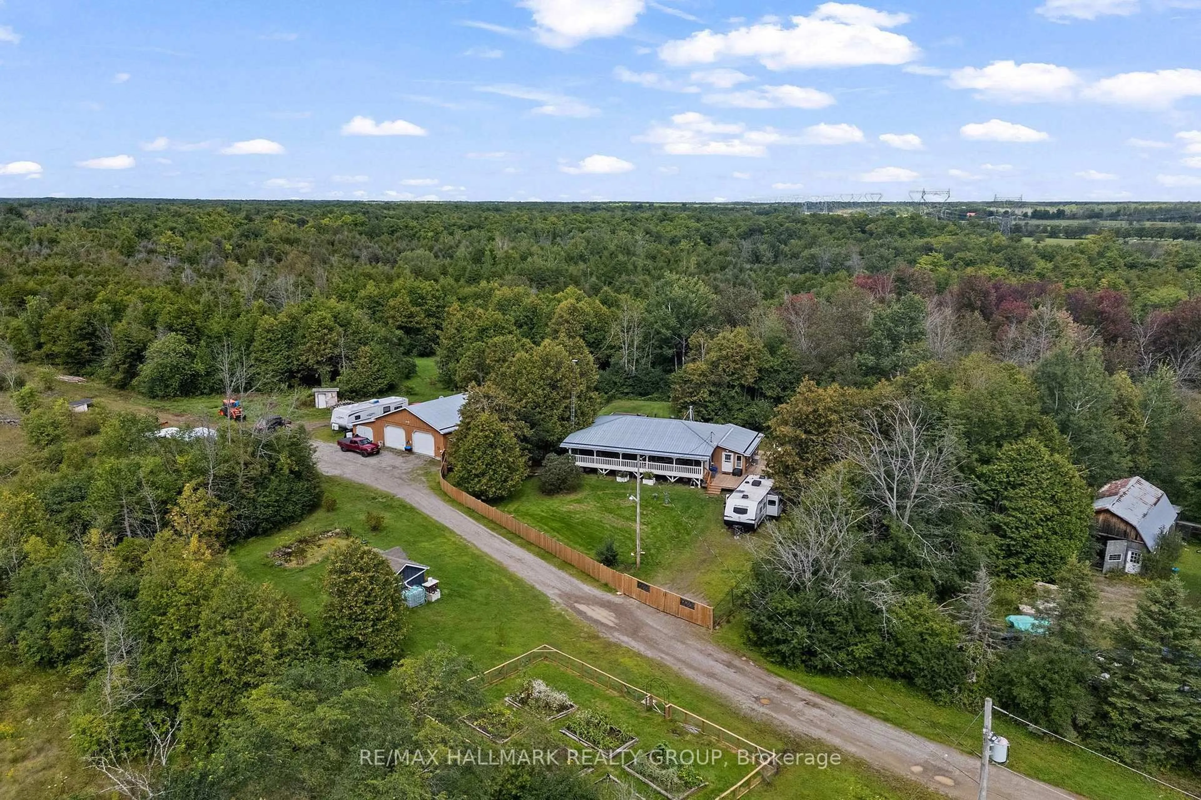 A pic from outside/outdoor area/front of a property/back of a property/a pic from drone, unknown for 6666 Roger Stevens Dr, Smiths Falls Ontario K7A 4S6