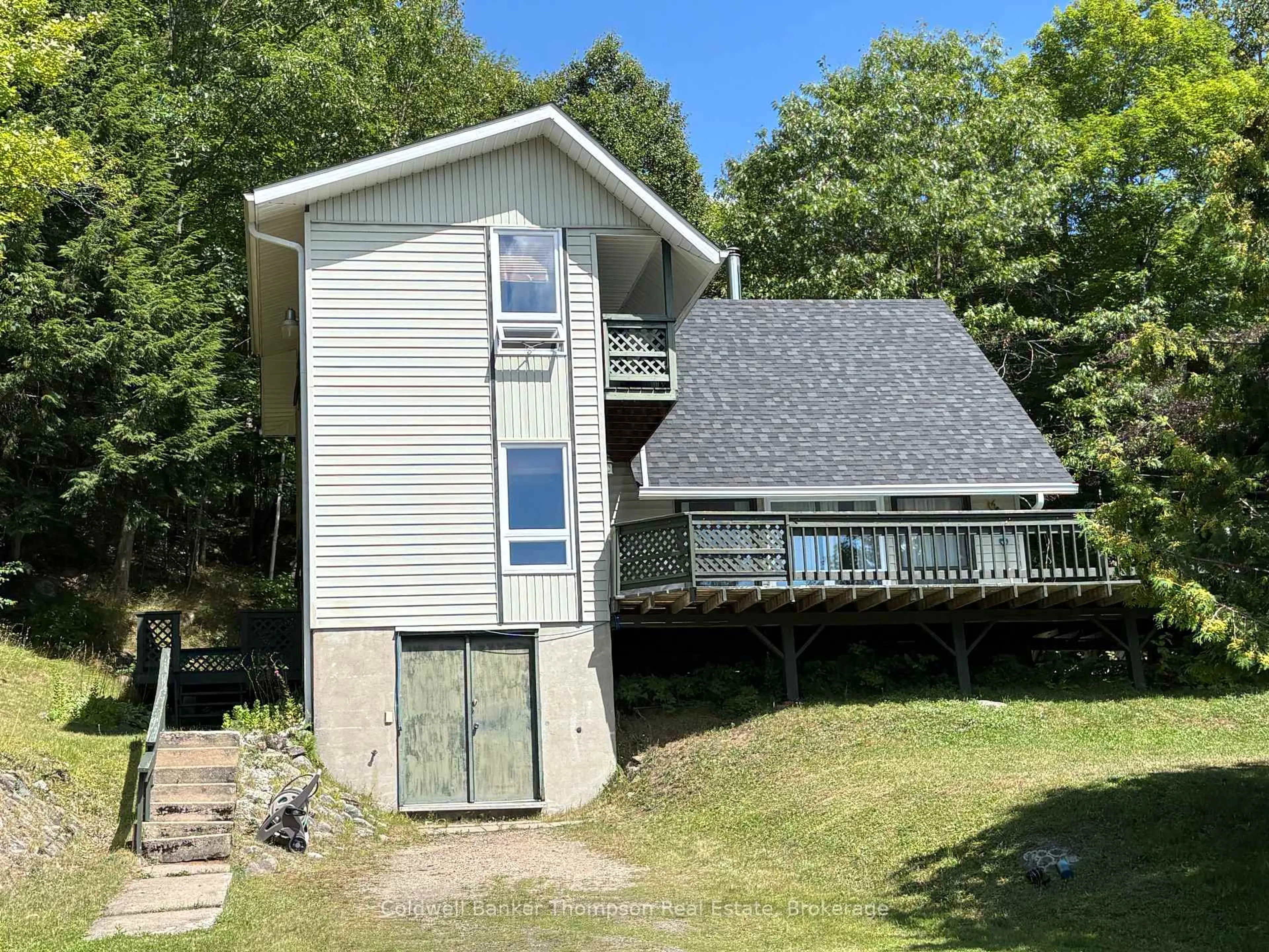 Home with vinyl exterior material, unknown for 695B Spring Lake Rd, Parry Sound Remote Area Ontario P0A 1X0