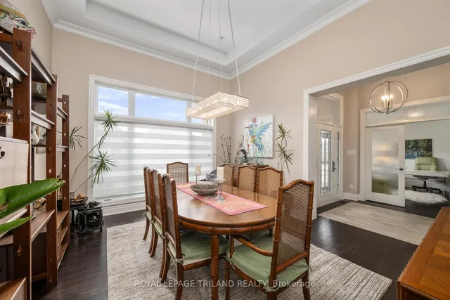 1824 Upper West Ave, London South 5