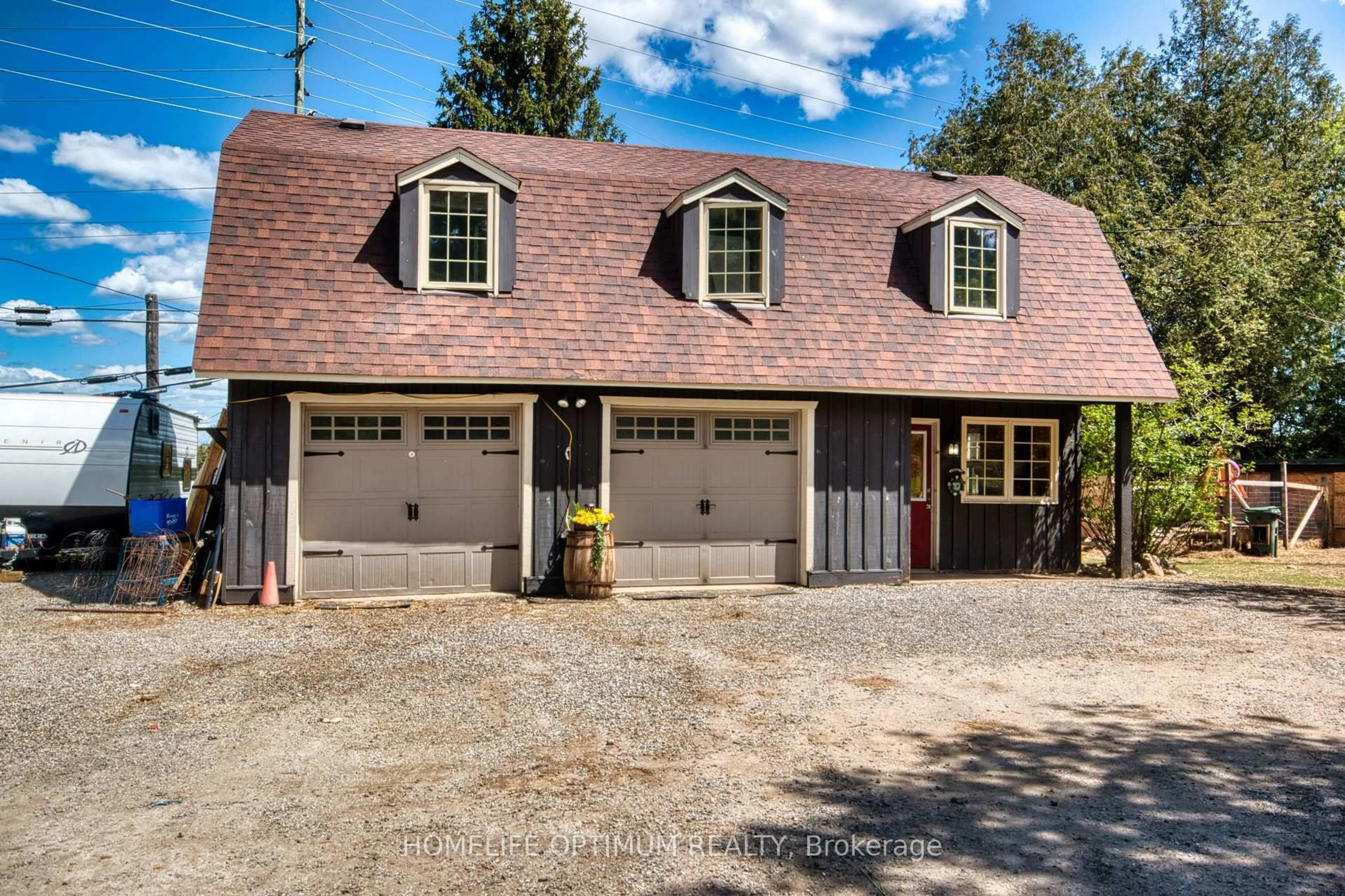 Indoor garage for 41 Allensville Rd, Huntsville Ontario P0B 1M0