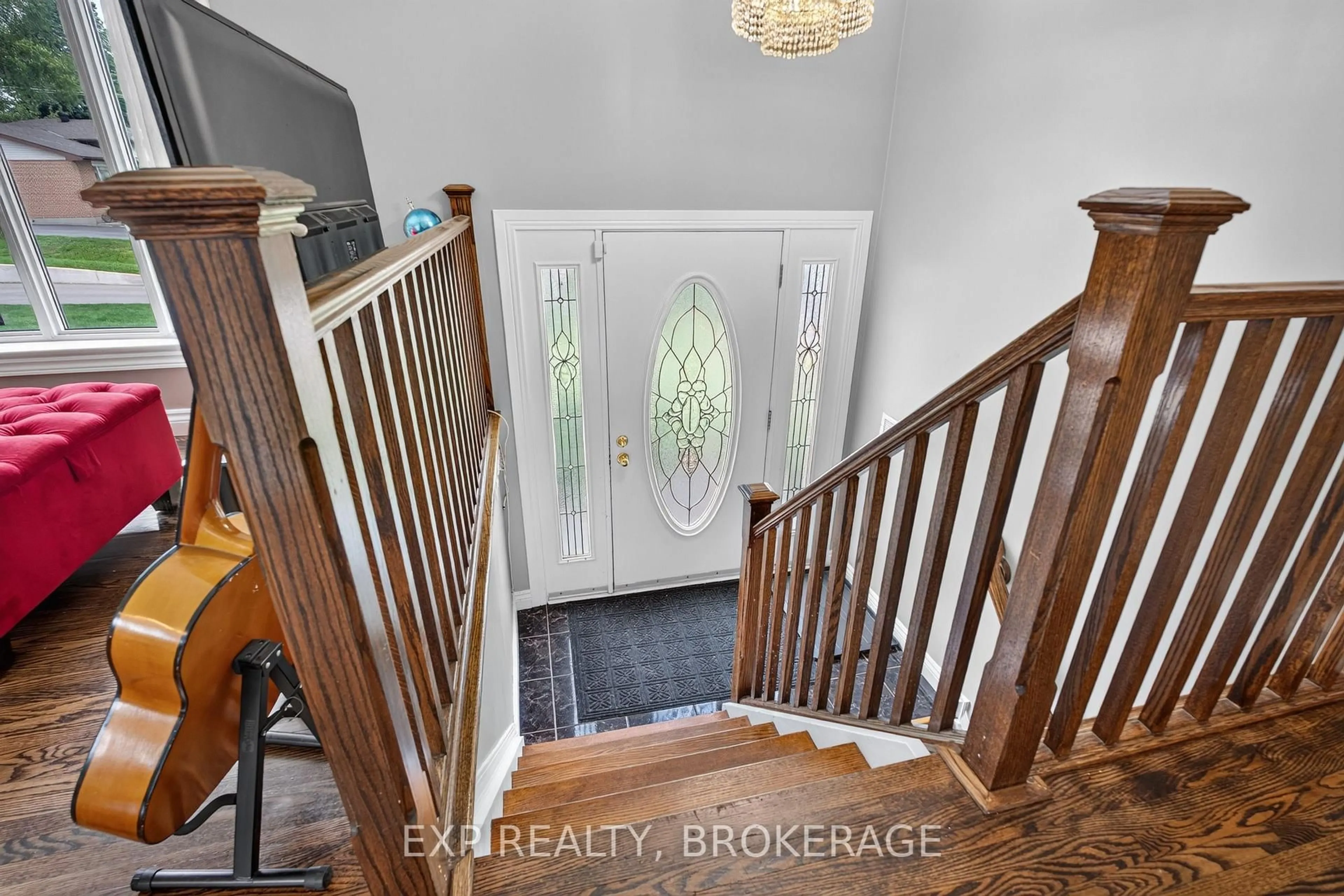 Indoor entryway for 143 MORENZ Cres, Kingston Ontario K7K 2X4
