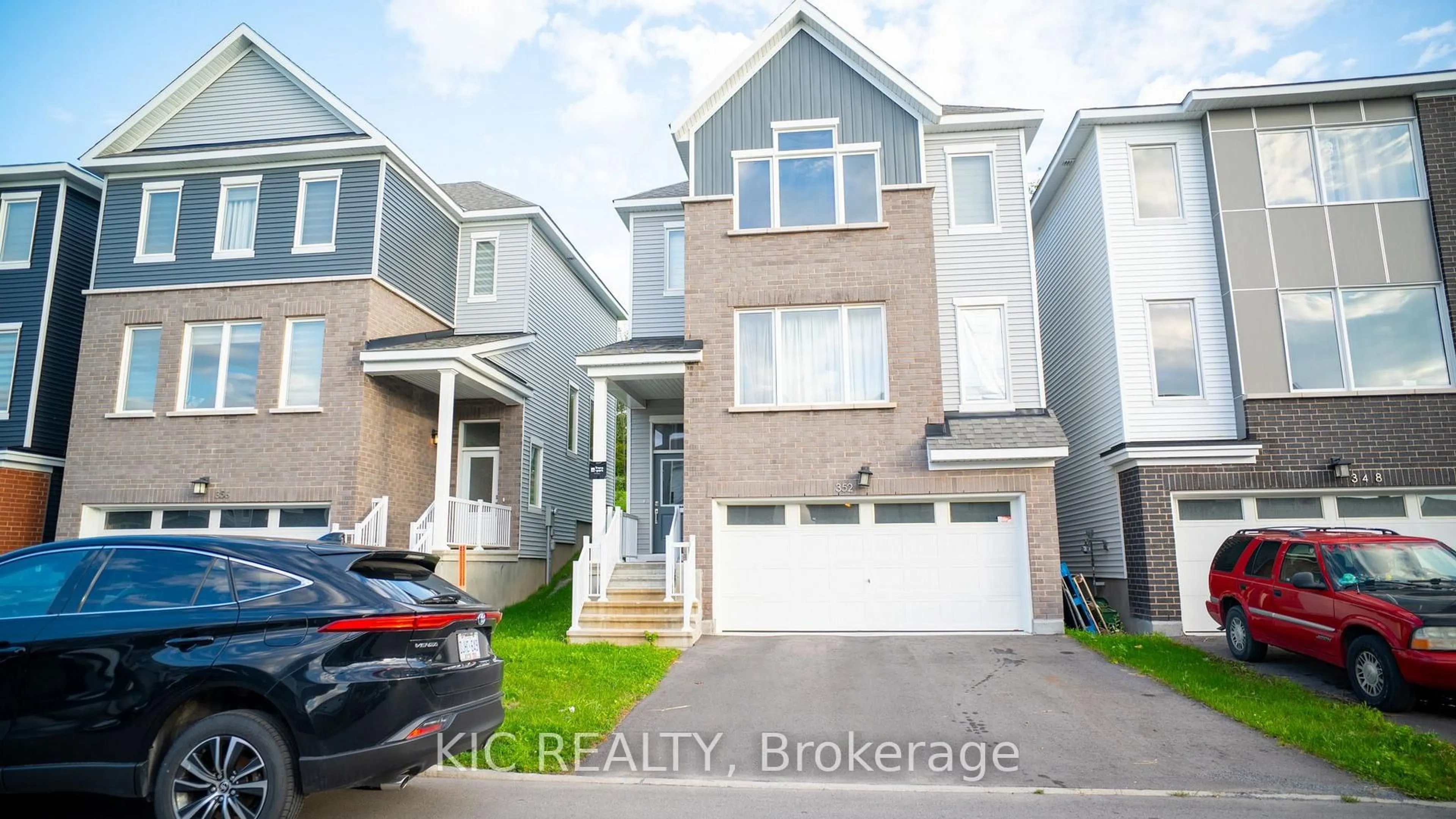 Blurry image for 352 Appalachian Circ, Ottawa Ontario K2J 6X3