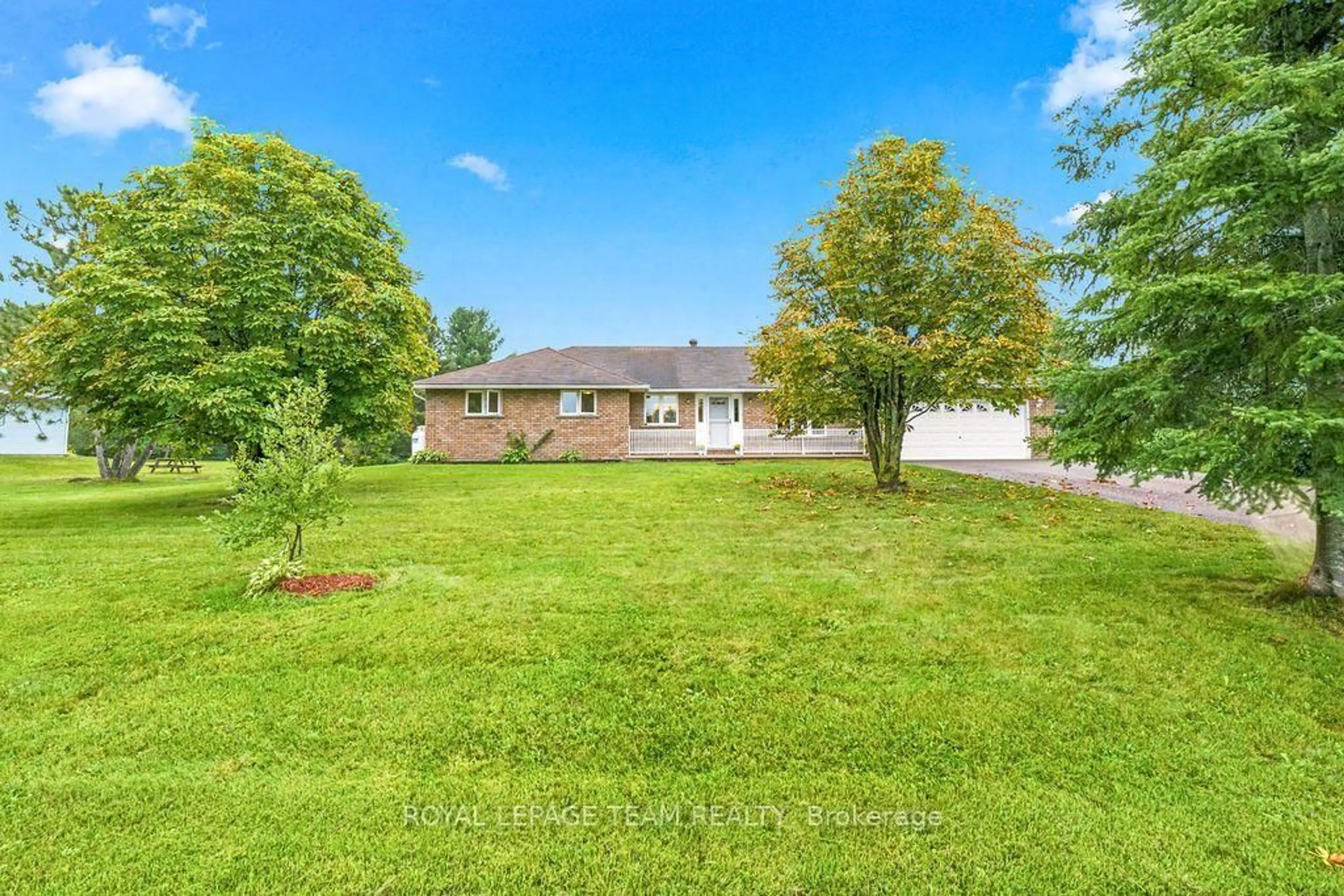 A pic from outside/outdoor area/front of a property/back of a property/a pic from drone, water/lake/river/ocean view for 13 Springfield Dr, Cobden Ontario K0J 1K0