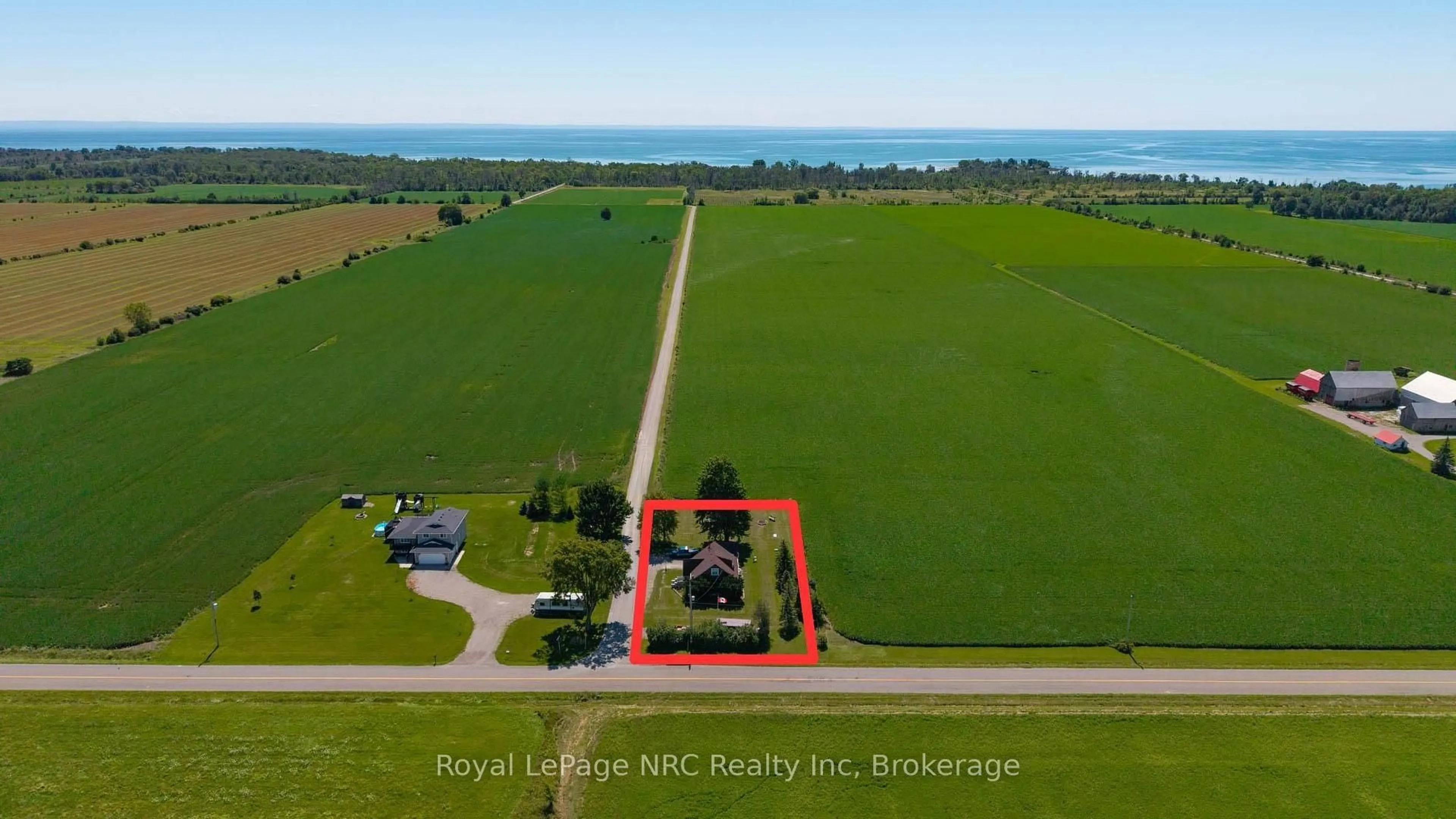 A pic from outside/outdoor area/front of a property/back of a property/a pic from drone, water/lake/river/ocean view for 4 Baygrove Line, Haldimand Ontario N1A 2W8