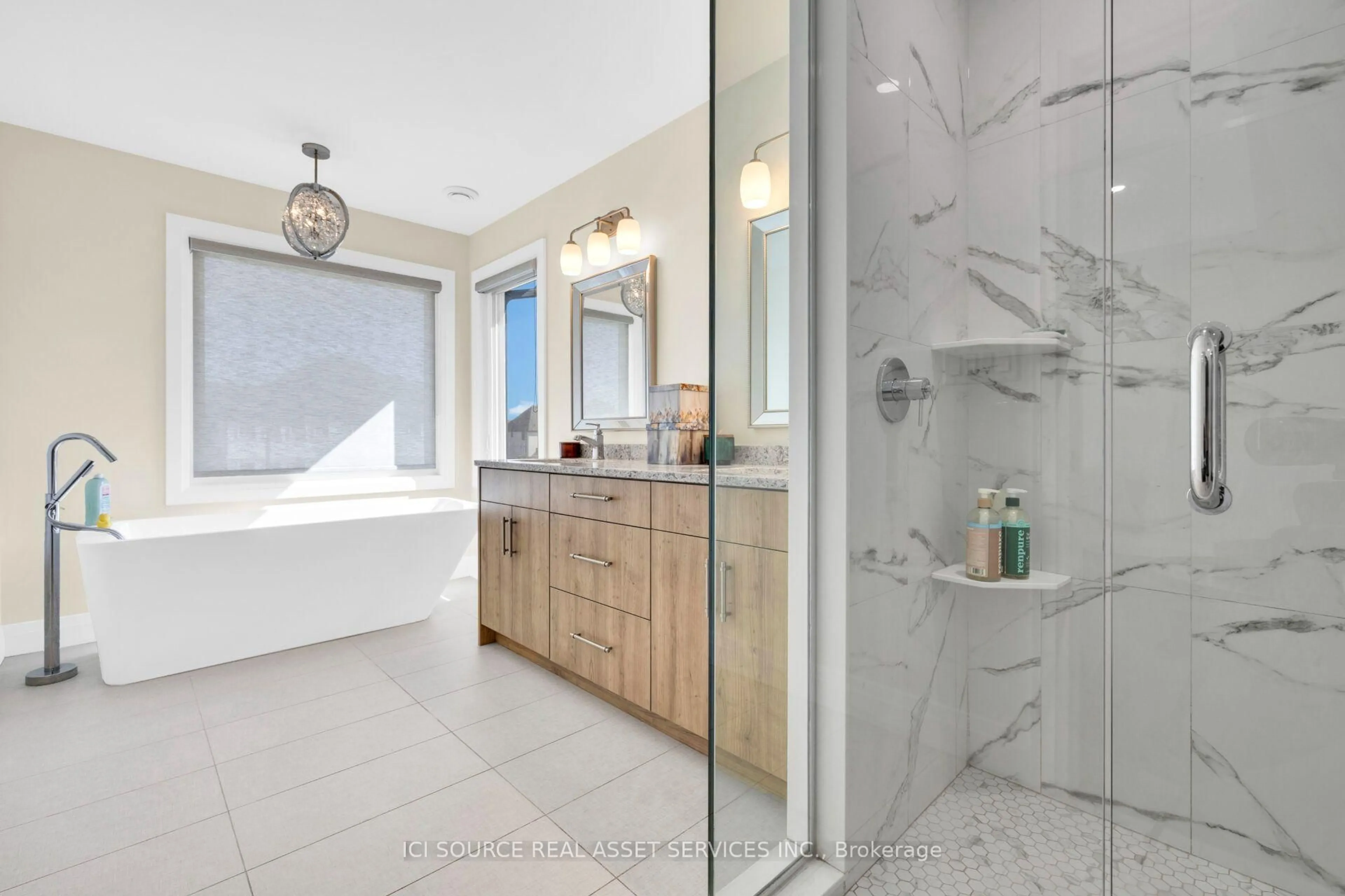 Contemporary bathroom, ceramic/tile floor for 155 Whelan Dr, Amherstburg Ontario N9V 0G7