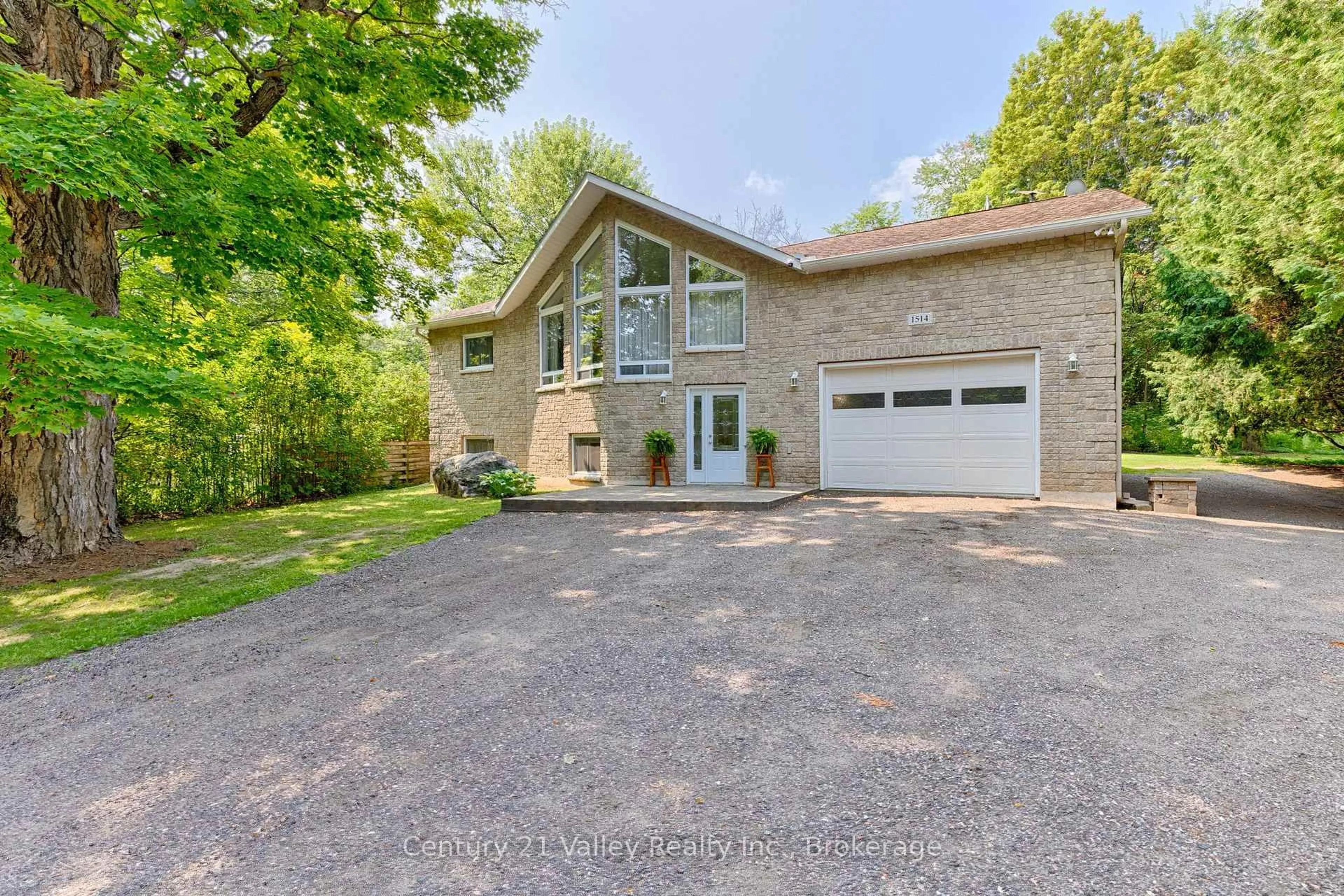 Home with brick exterior material, street for 1514 Whitton Rd, Renfrew Ontario K7V 3Z6