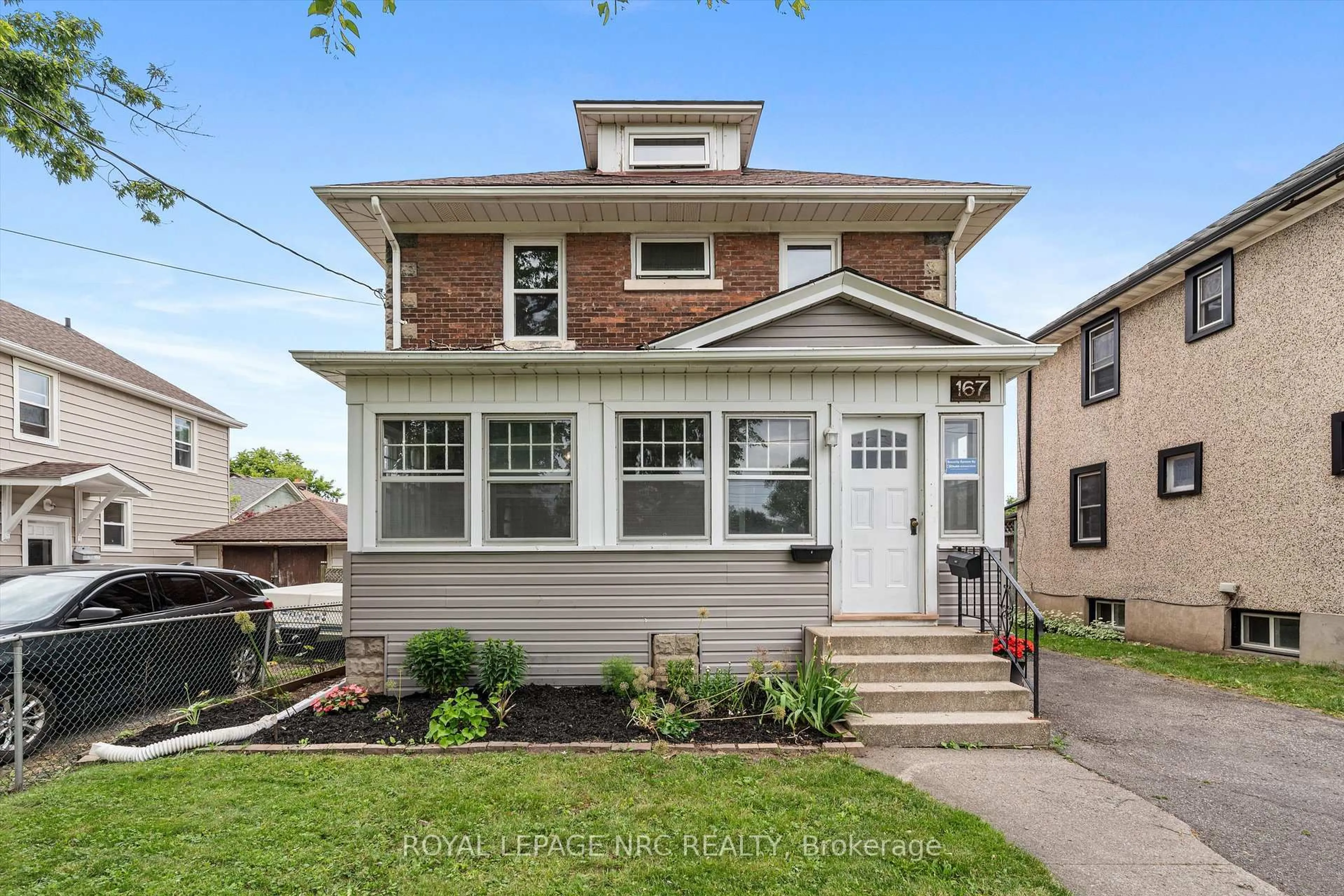 Home with brick exterior material, street for 167 Pleasant Ave, St. Catharines Ontario L2R 1Y6