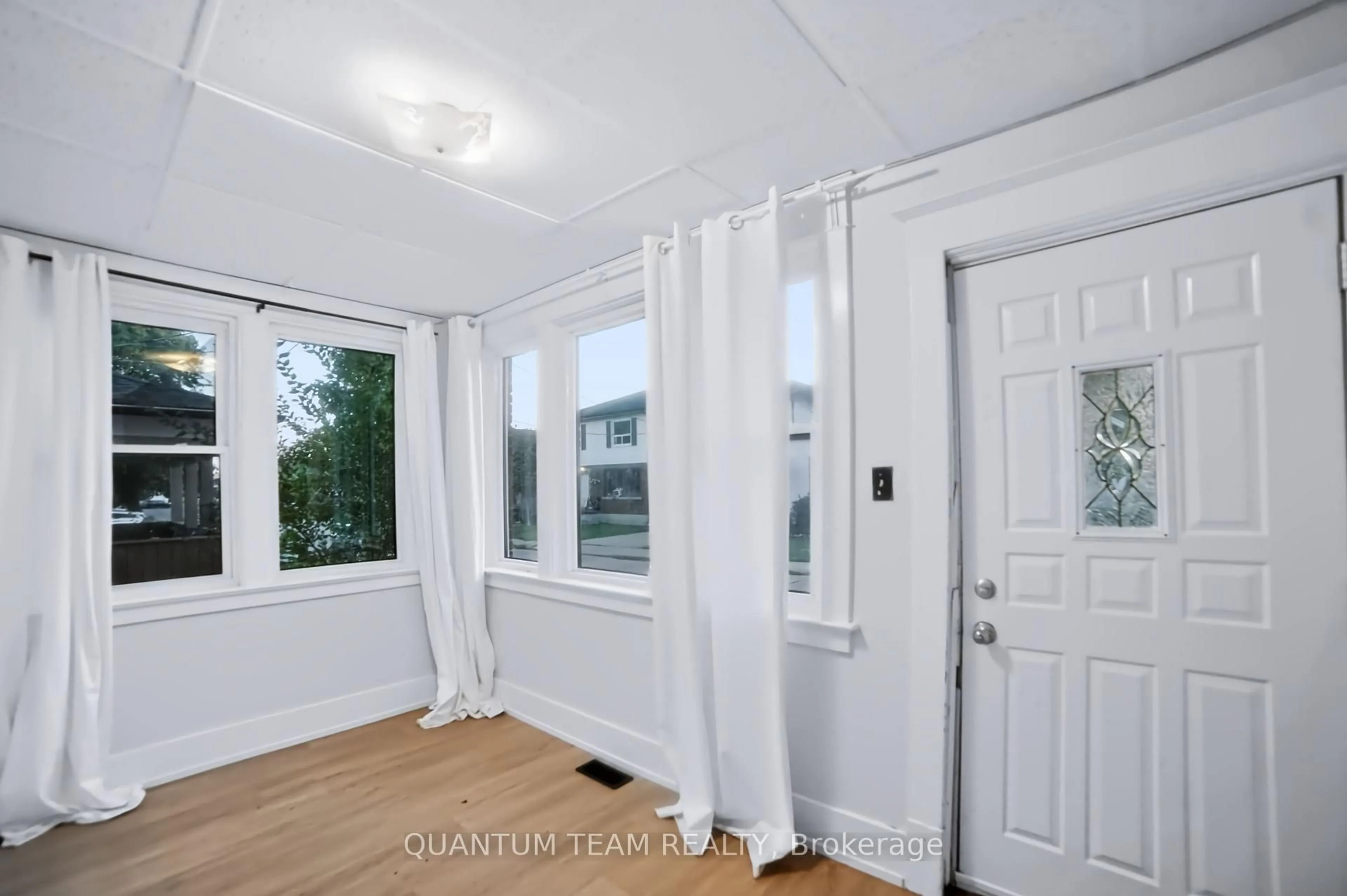 A pic of a room for 18 Ormonde Ave, St. Catharines Ontario L2M 5P2