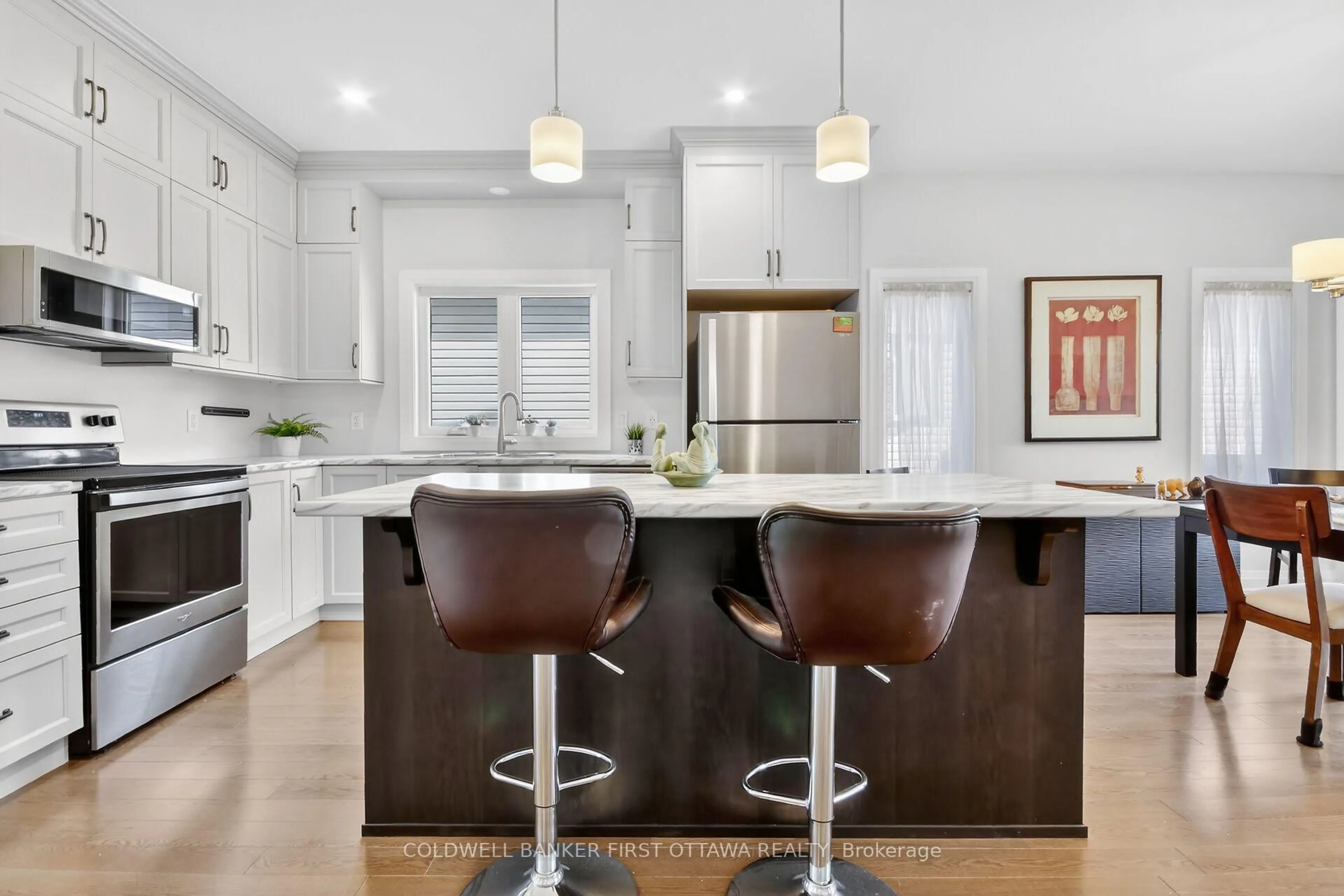 Contemporary kitchen, unknown for 124 Lyon St, Russell Ontario K0A 1W0