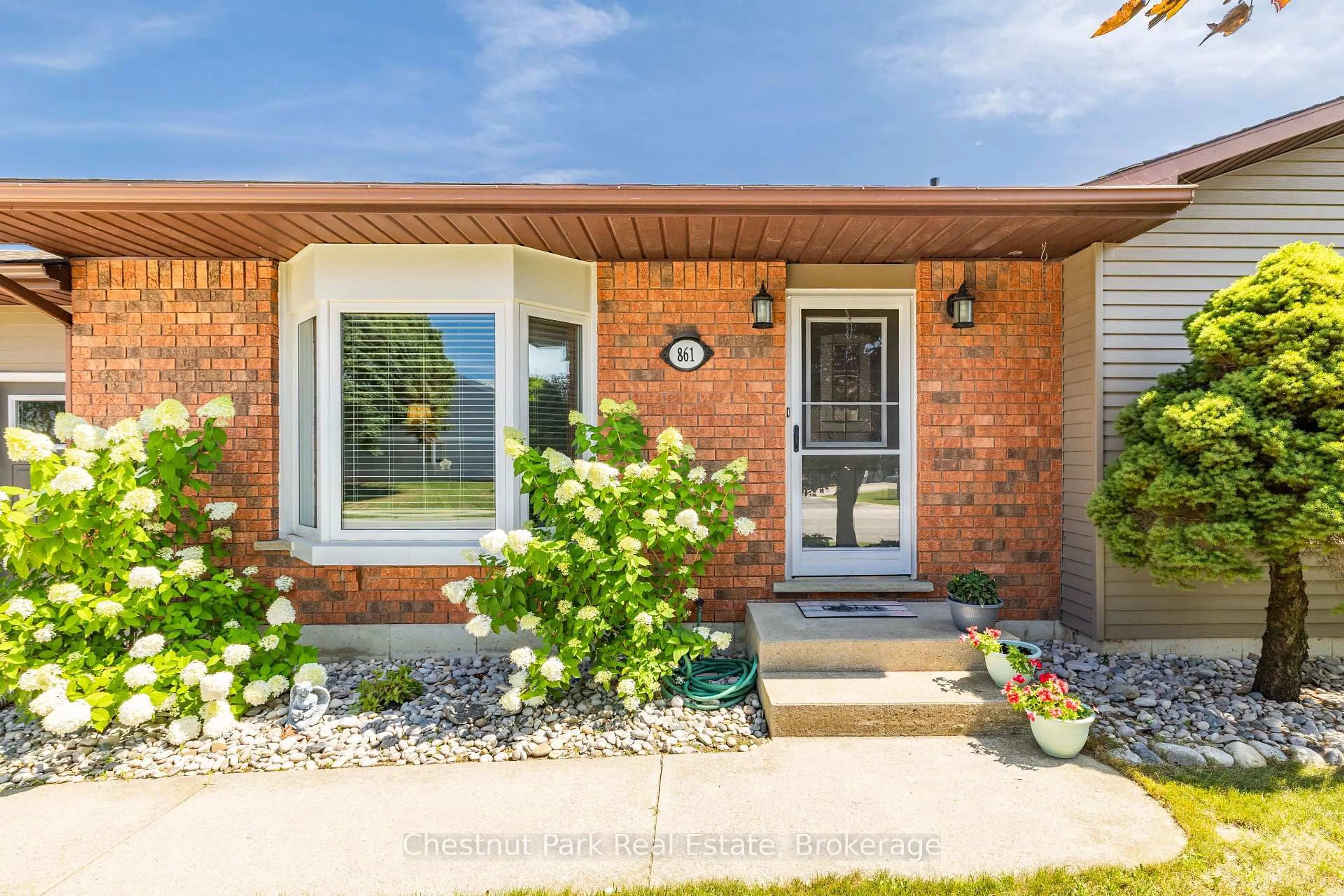 Home with brick exterior material, street for 861 Arlington St, Saugeen Shores Ontario N0H 2C4