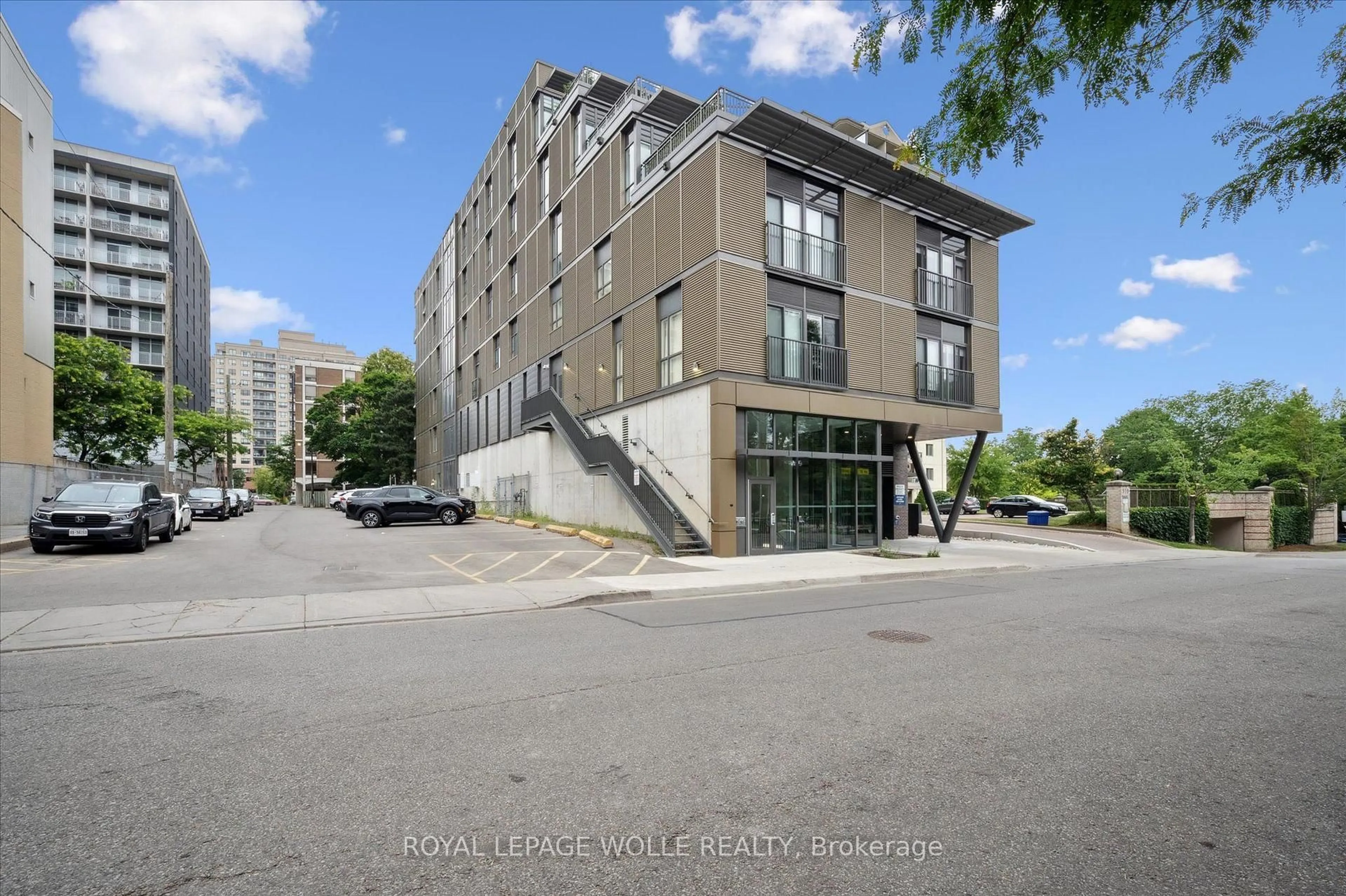 Unknown for 51 David St #206, Kitchener Ontario N2G 0E8