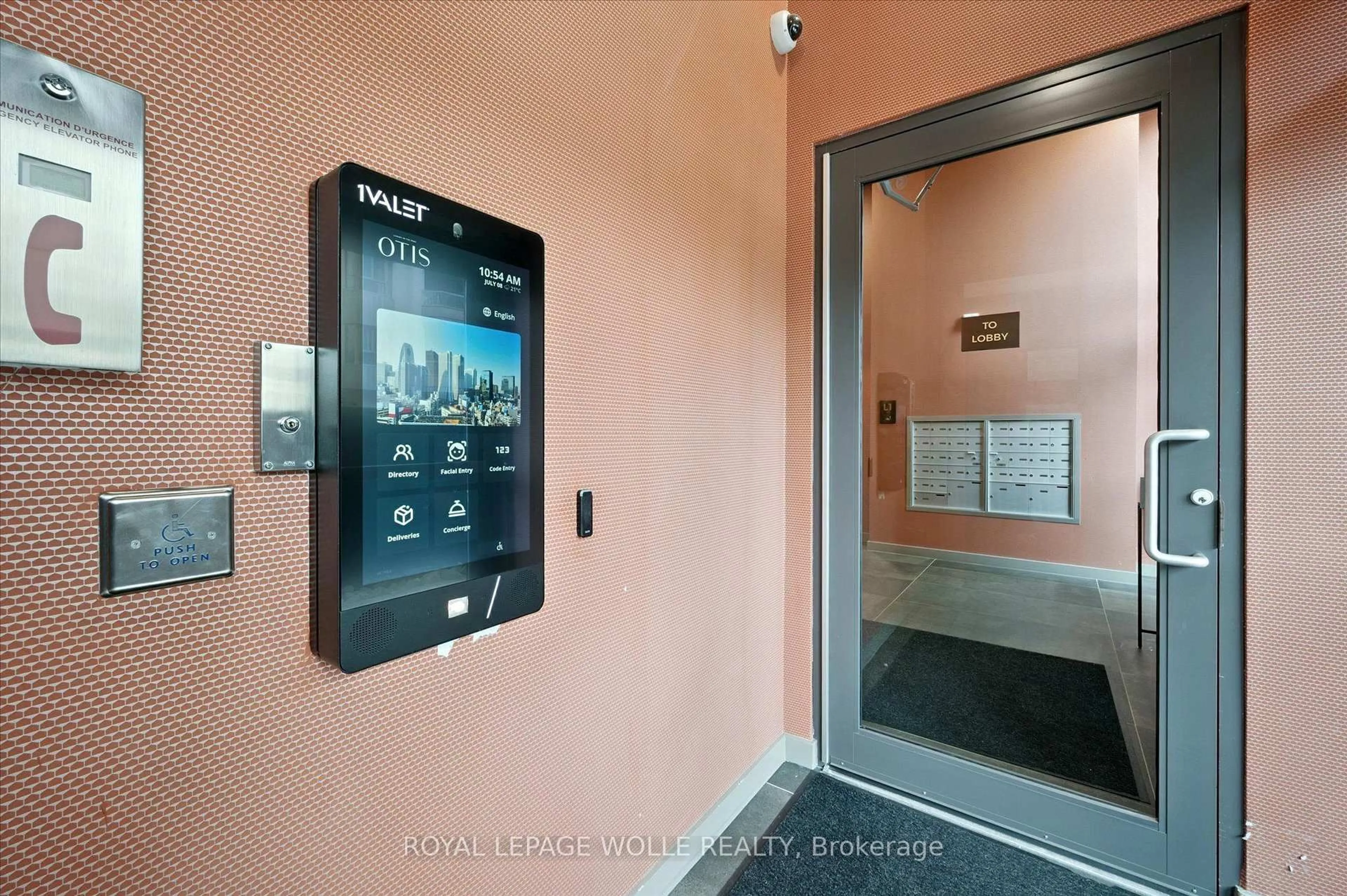Indoor foyer for 51 David St #206, Kitchener Ontario N2G 0E8