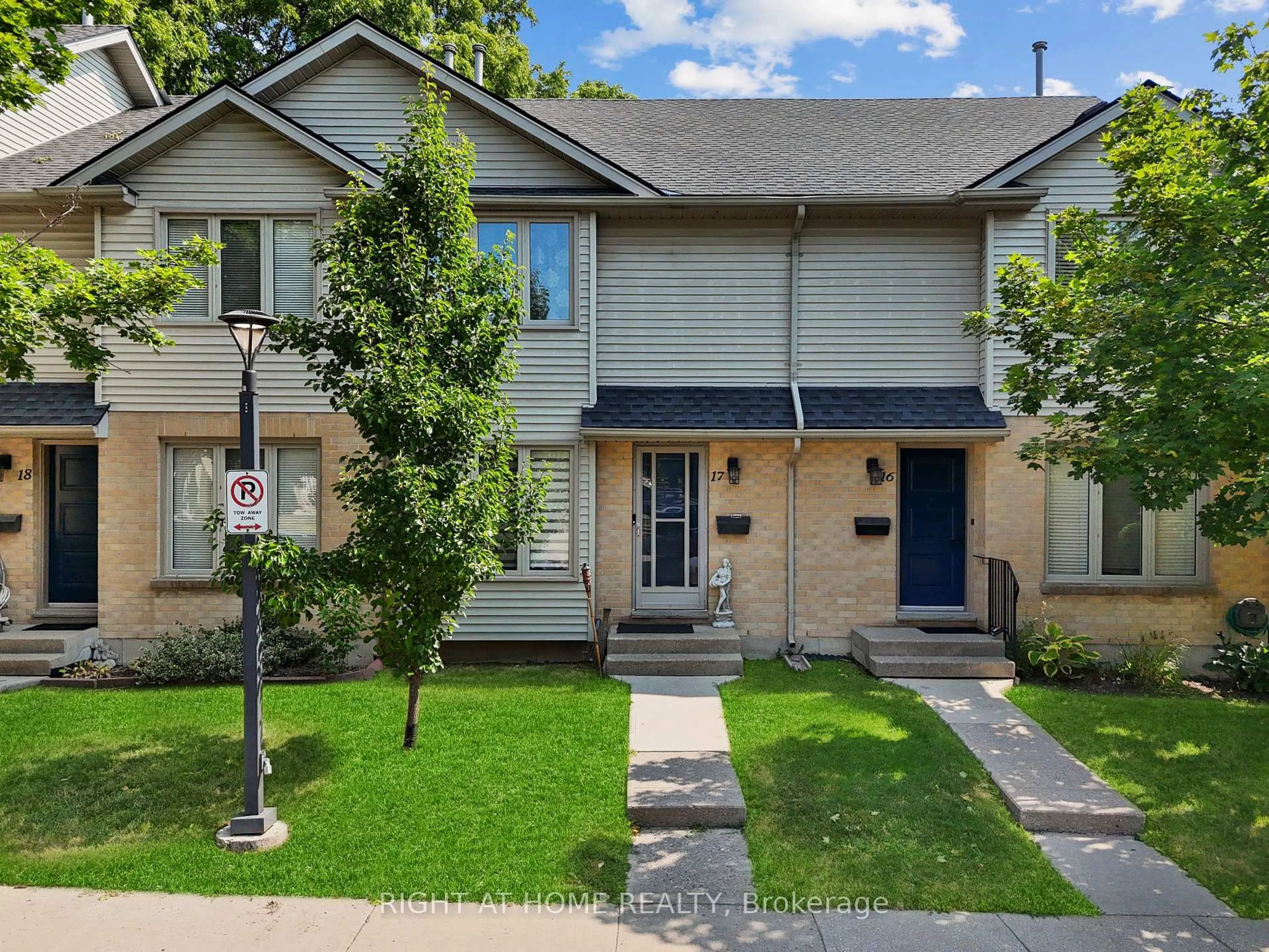Unknown for 925 Lawson Rd #17, London North Ontario N6G 4X3