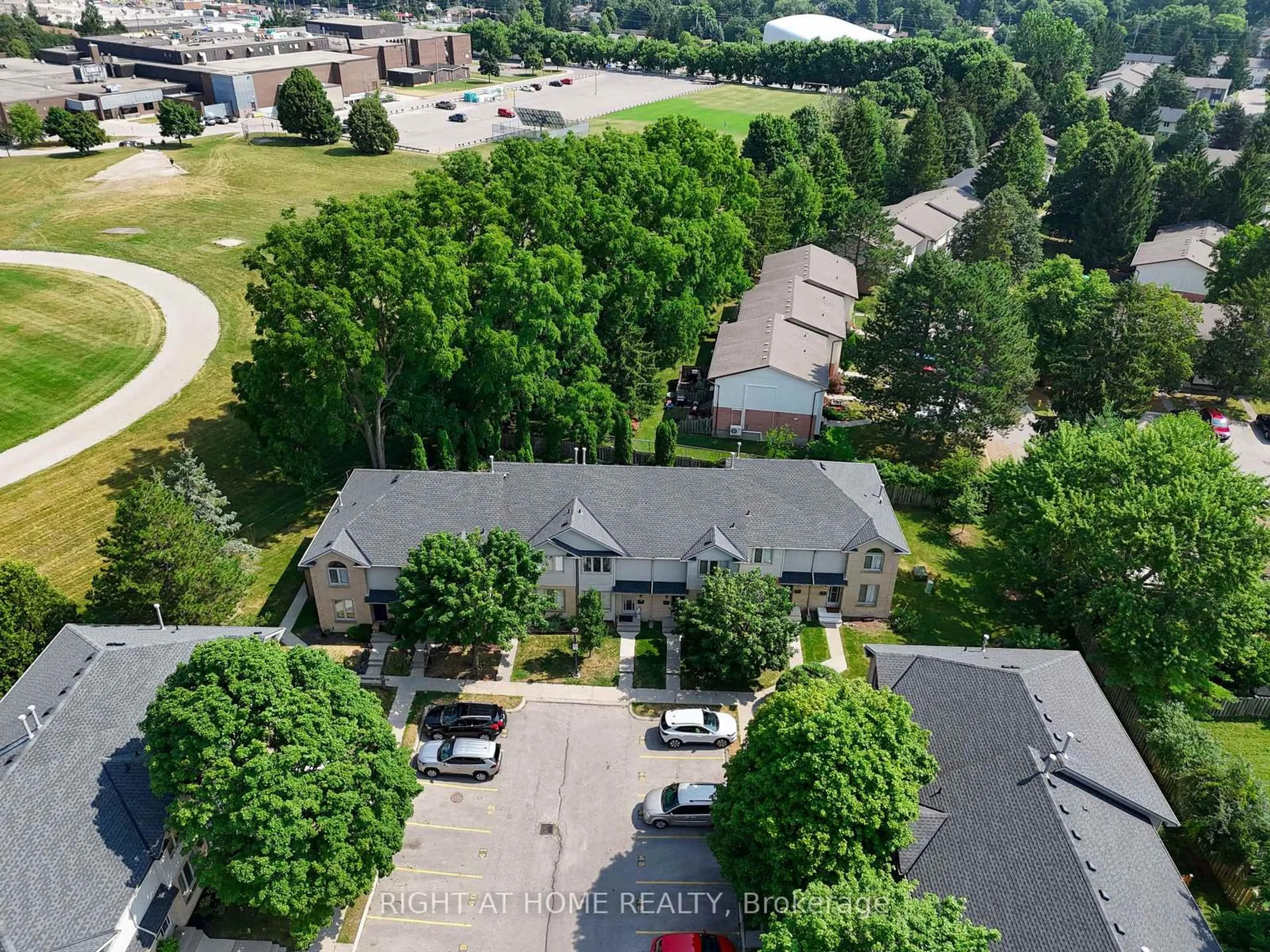 A pic from outside/outdoor area/front of a property/back of a property/a pic from drone, unknown for 925 Lawson Rd #17, London North Ontario N6G 4X3