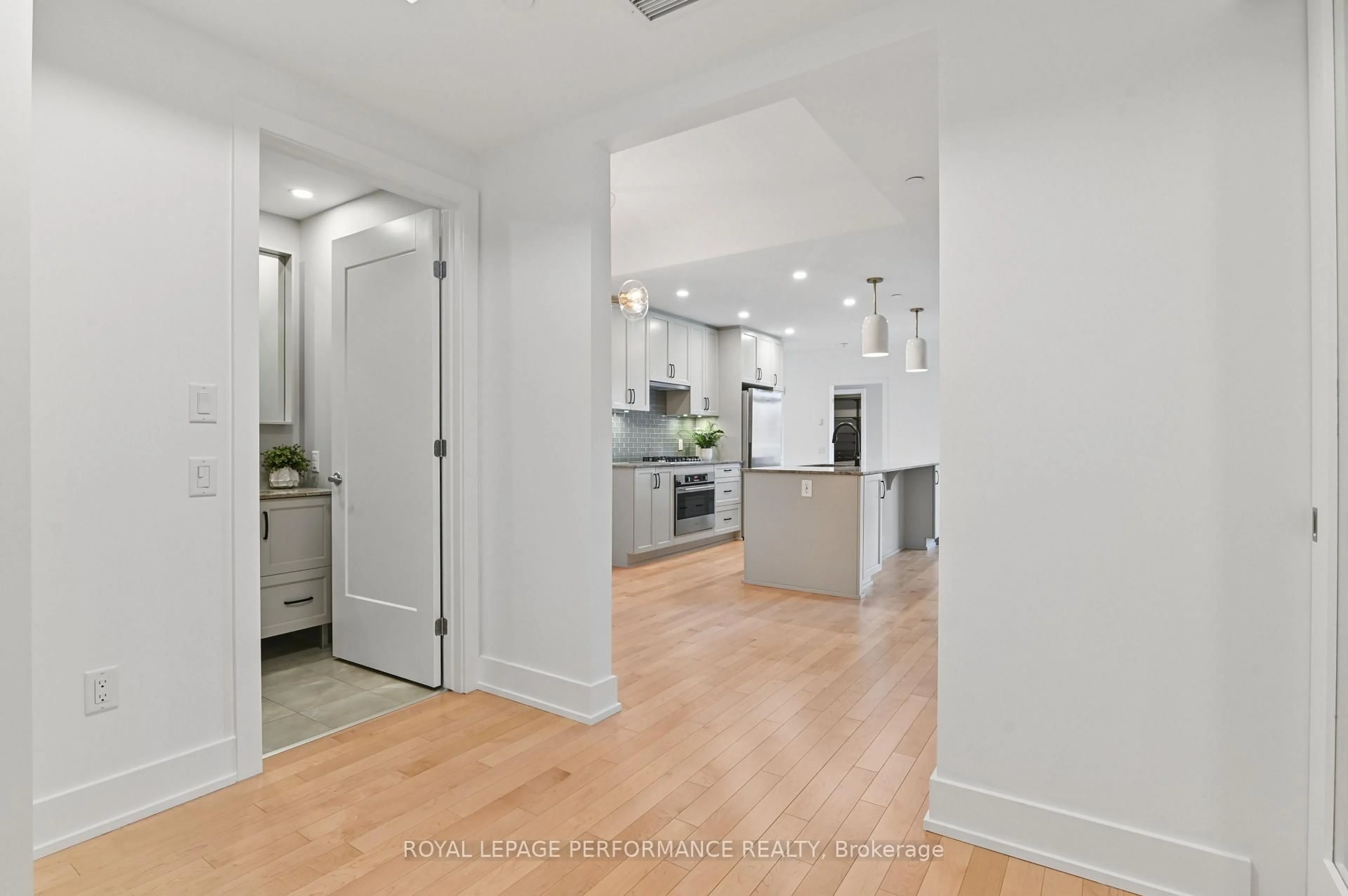 Unknown for 11 Oblats Ave #315, Ottawa Ontario K1S 5V8