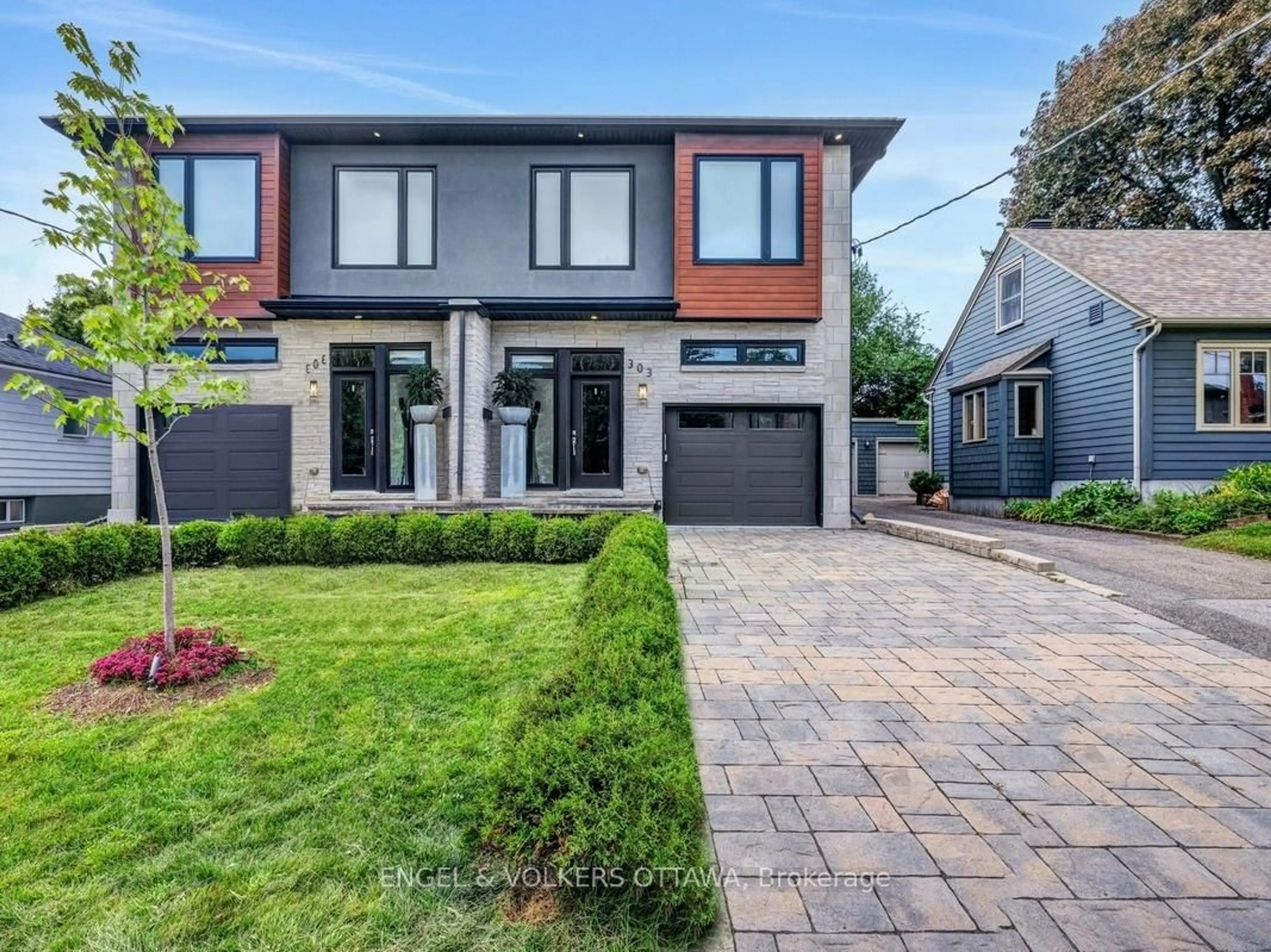 Home with brick exterior material, street for 303 Westhill Ave, Ottawa Ontario K1Z 7H7