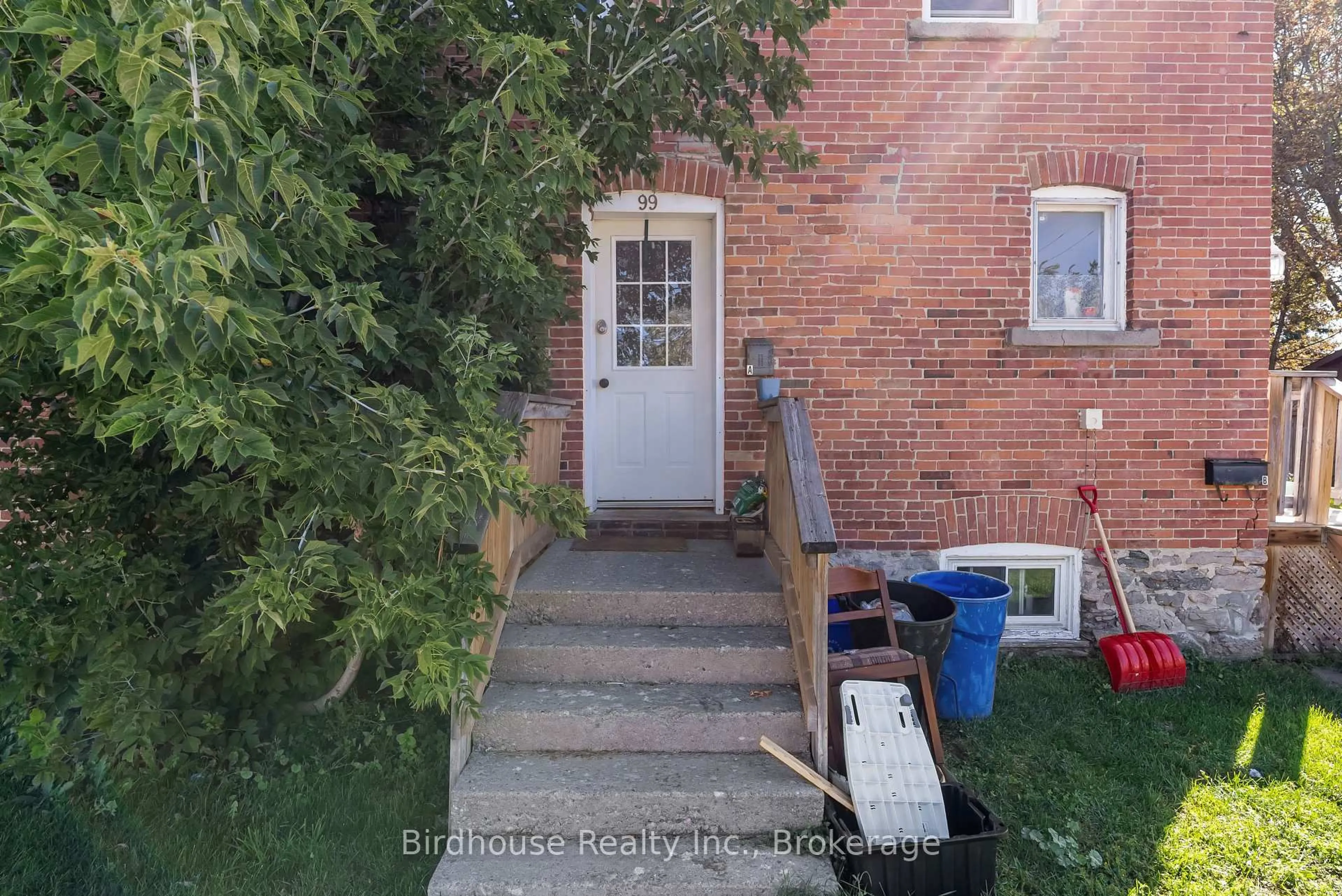 Unknown for 99 Durham St, Kawartha Lakes Ontario K9V 2P8