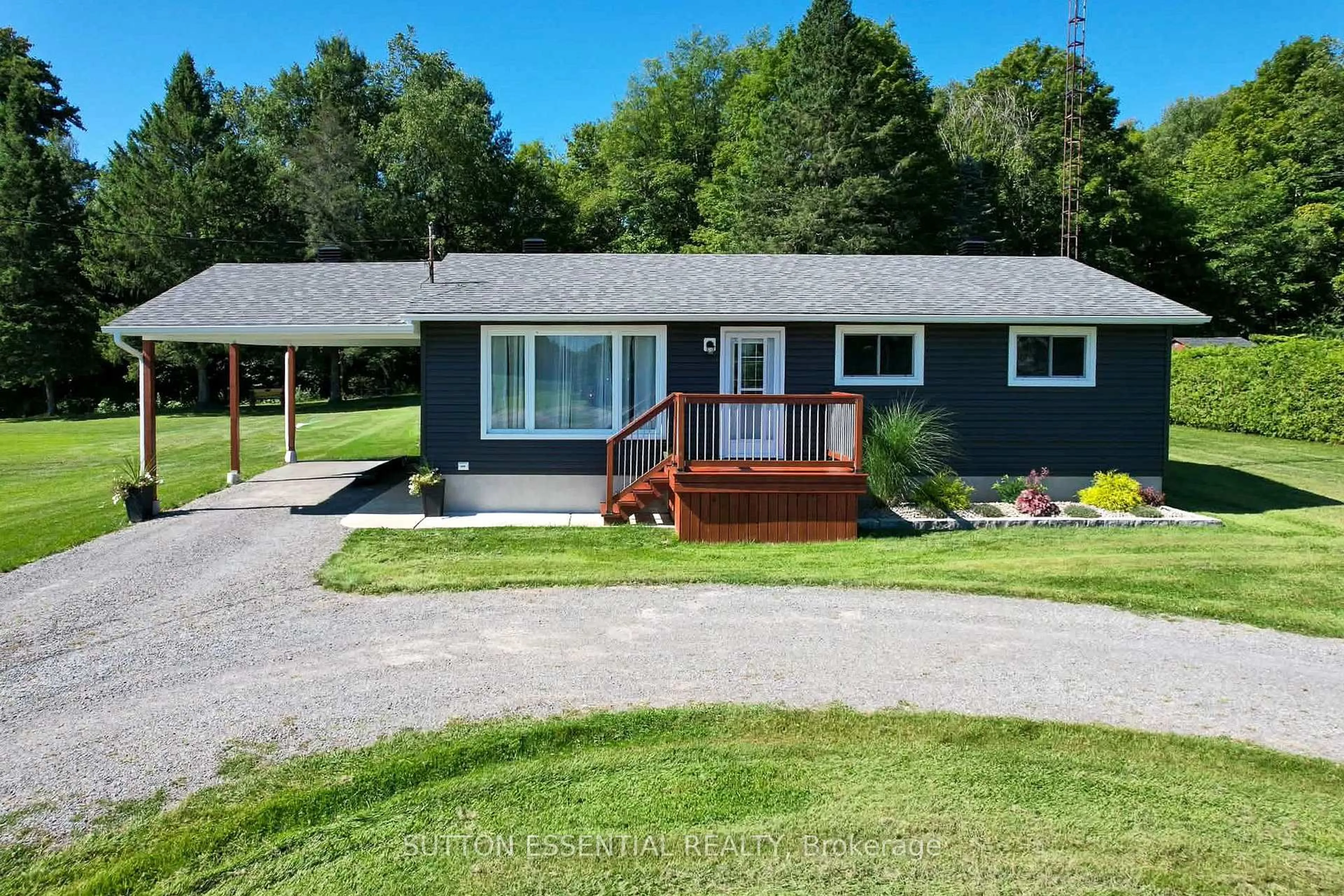 A pic from outside/outdoor area/front of a property/back of a property/a pic from drone, unknown for 6174 County Rd 15 Rd, Augusta Ontario K6V 5T2