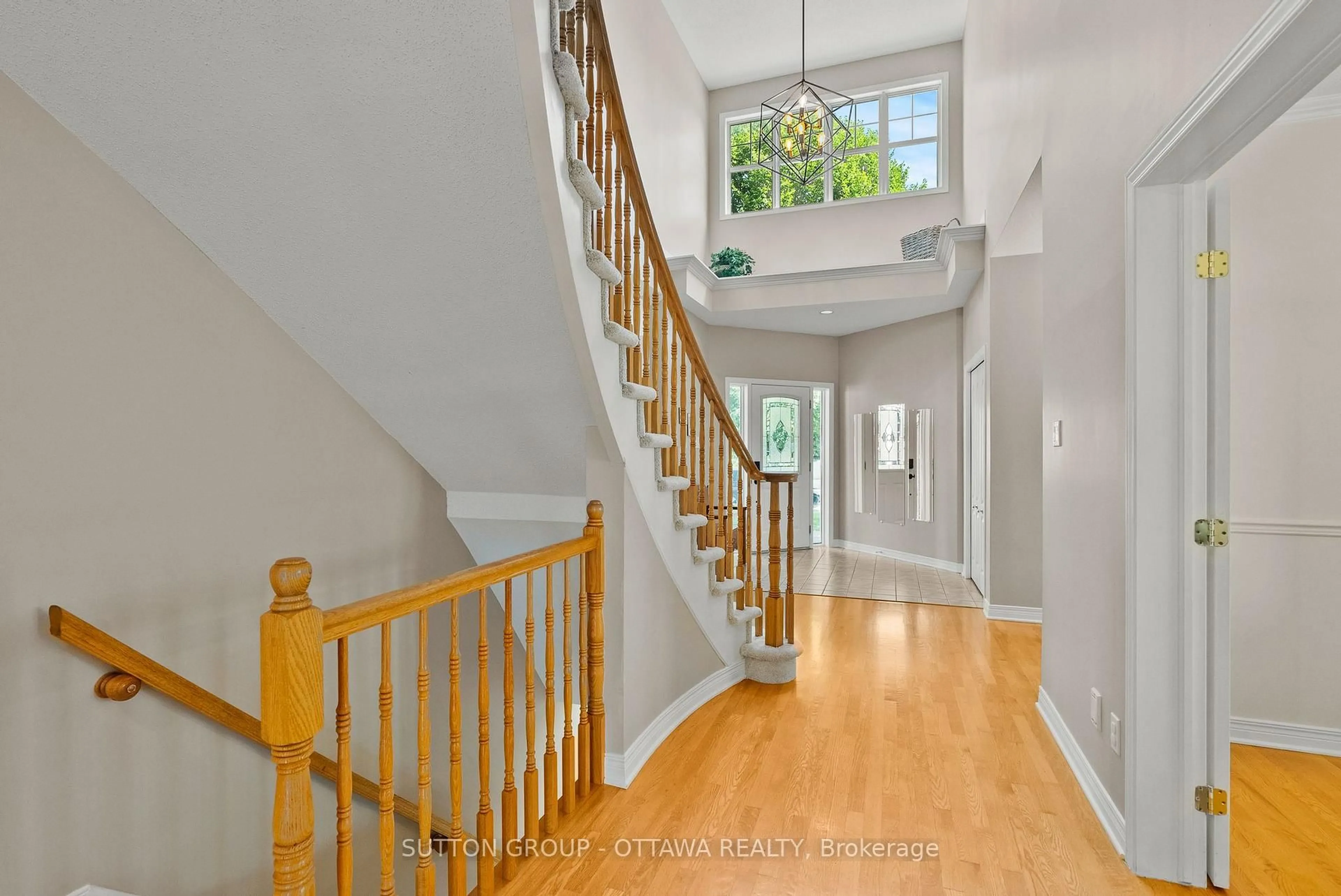 Unknown for 21 Avonmore Cres, Ottawa Ontario K2G 6J7