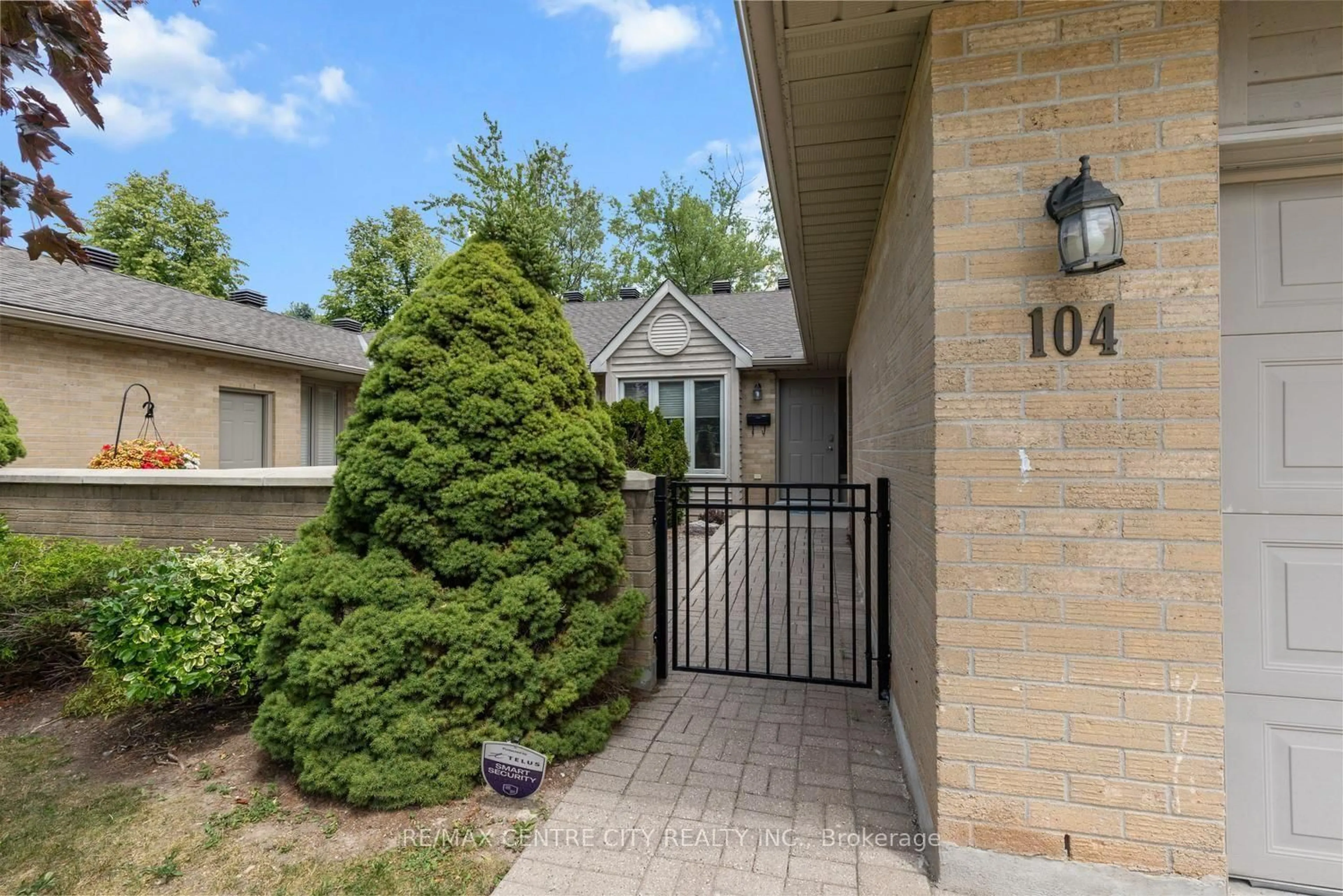 Unknown for 1500 Richmond St #104, London North Ontario N6G 4V1