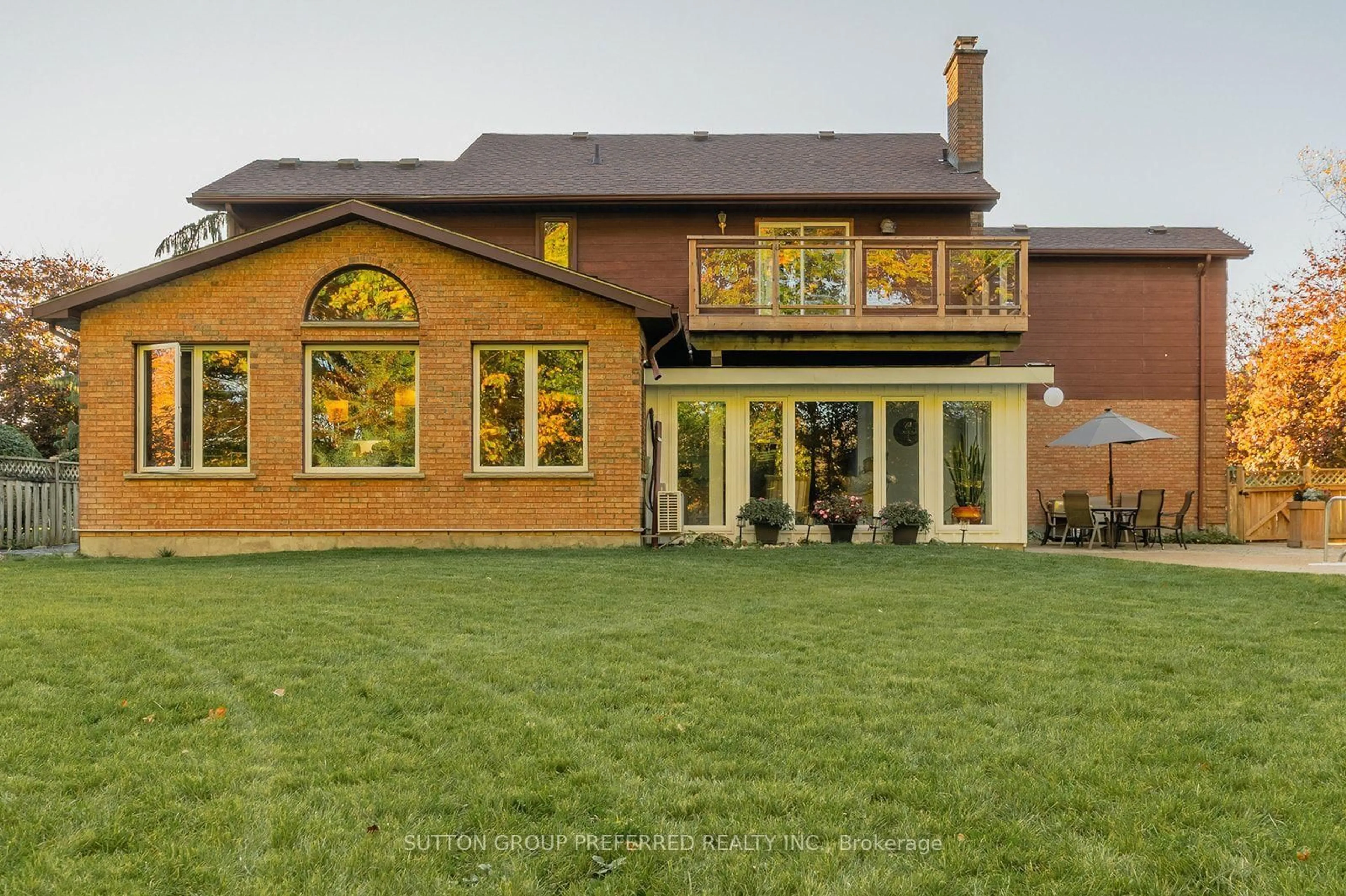 Home with brick exterior material, unknown for 128 Mill Rd, Thames Centre Ontario N0L 1G2