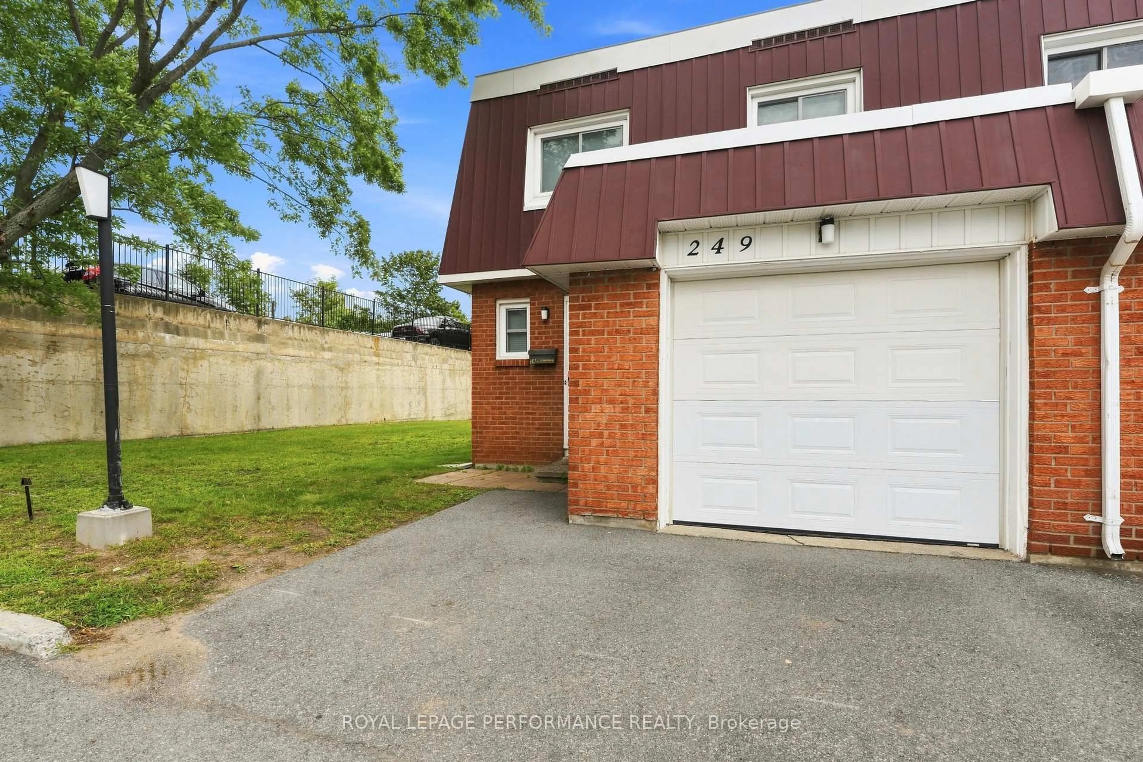 A pic from outside/outdoor area/front of a property/back of a property/a pic from drone, street for 249 Romulus Private #94, Ottawa Ontario K1K 3Y2