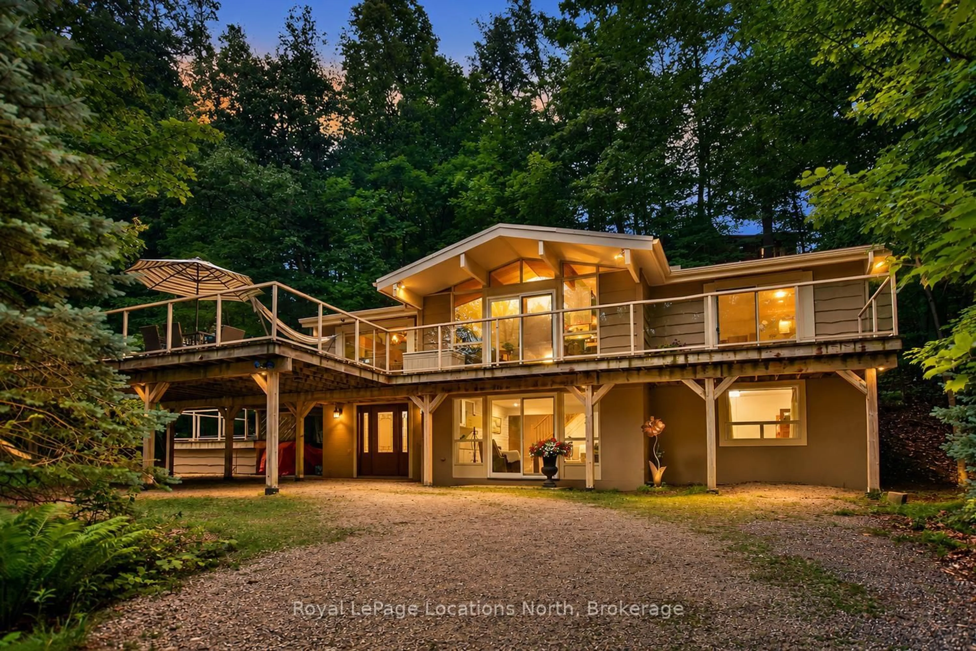 A pic from outside/outdoor area/front of a property/back of a property/a pic from drone, water/lake/river/ocean view for 143 ST MORITZ Cres, Blue Mountains Ontario L9Y 0S6