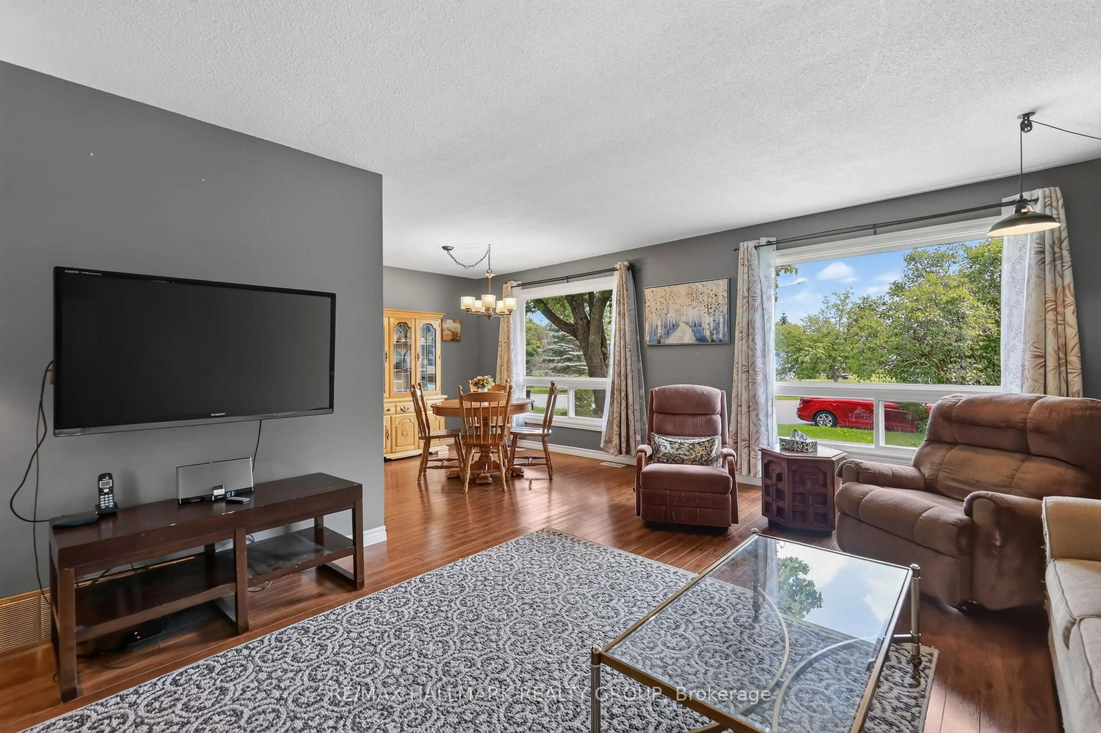 Living room with furniture, unknown for 460 Pattie Dr, Carleton Place Ontario K7C 2G3