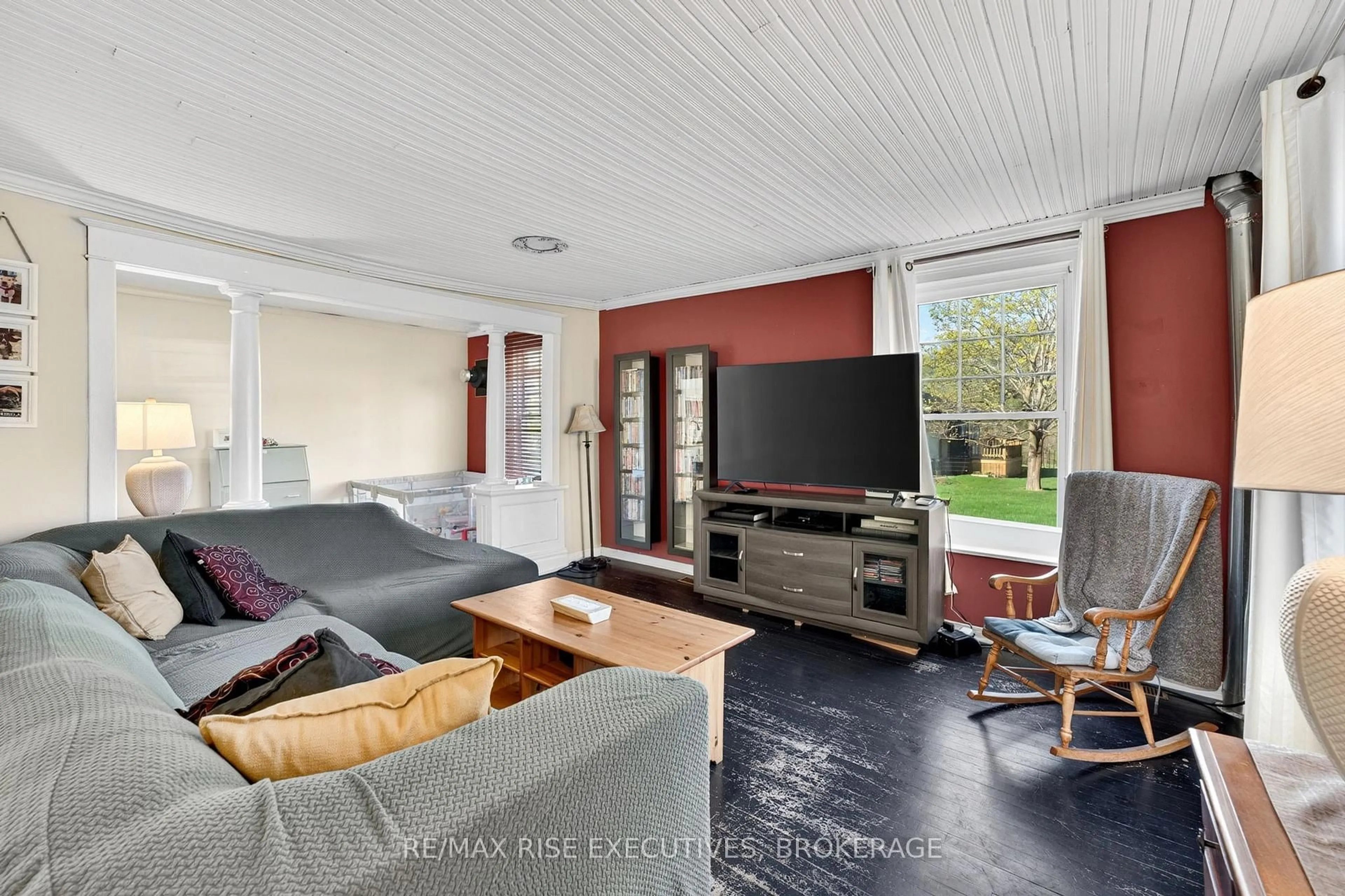 Living room with furniture, unknown for 336 Queen St, Bath Ontario K0H 1G0