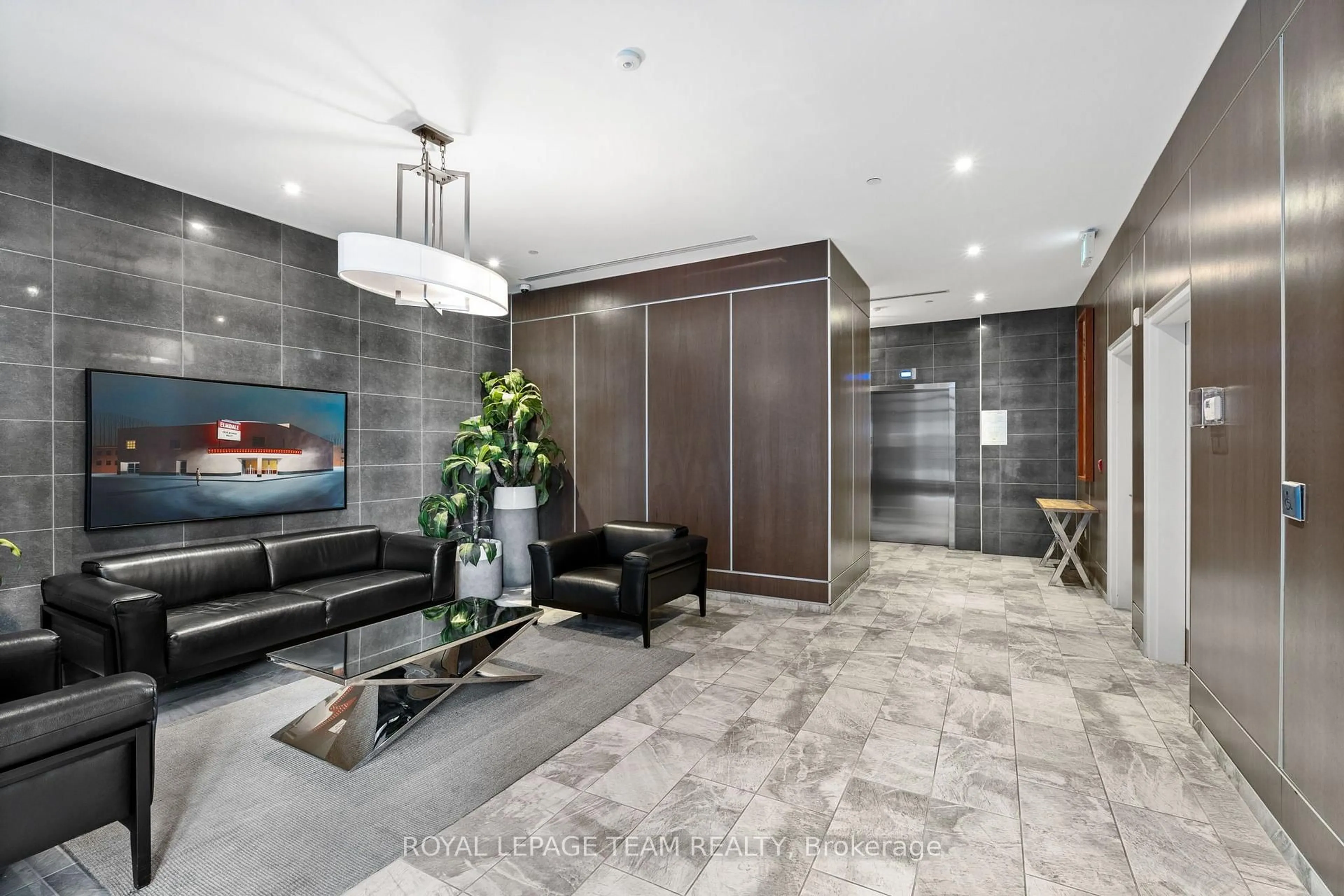 Lobby for 10 Rosemount Ave #304, Ottawa Ontario K1Y 2Z3