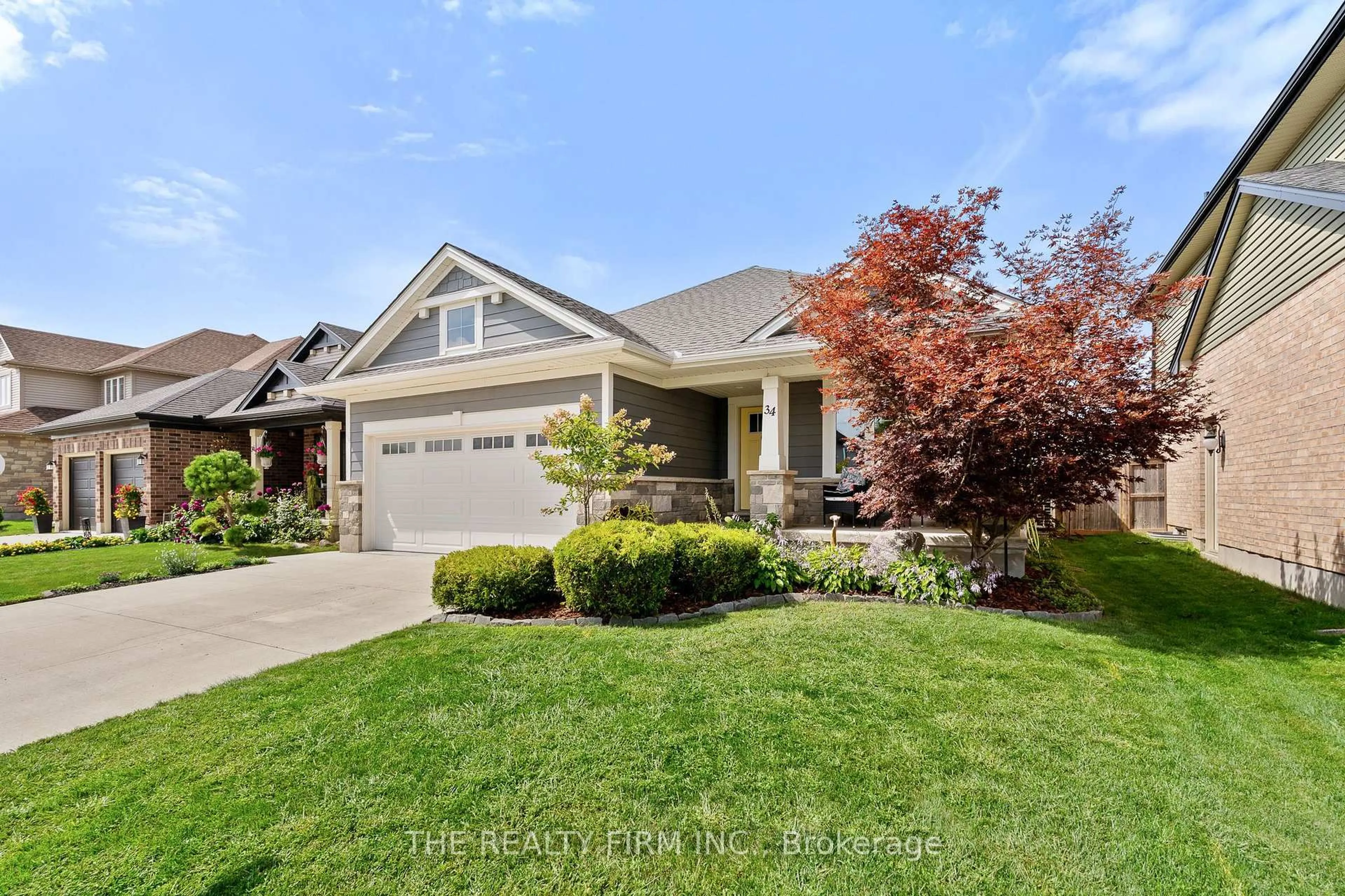 Home with vinyl exterior material, street for 34 Ashberry Pl, St. Thomas Ontario N5R 0H9