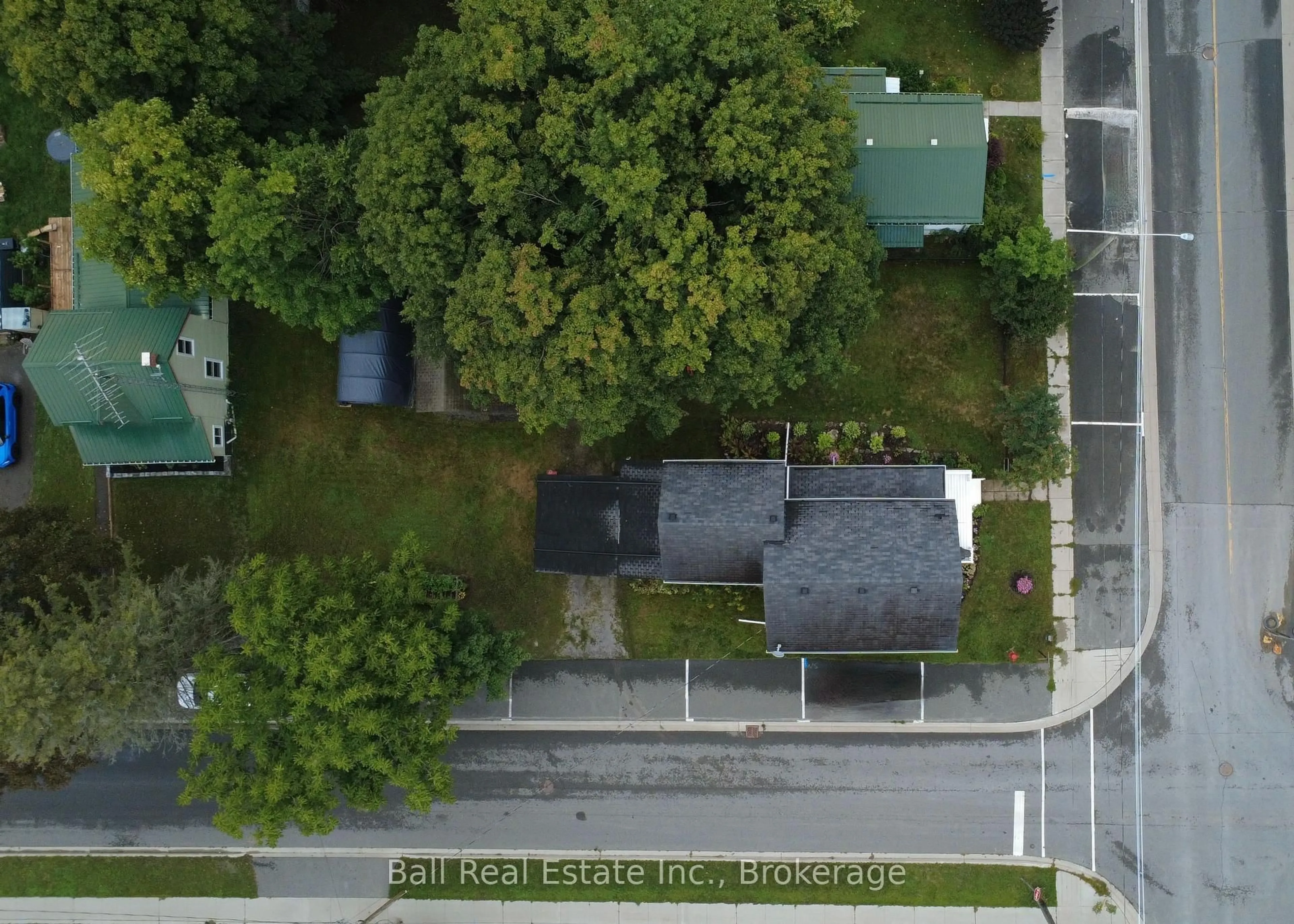A pic from outside/outdoor area/front of a property/back of a property/a pic from drone, street for 22 Oak St, Havelock-Belmont-Methuen Ontario K0L 1Z0