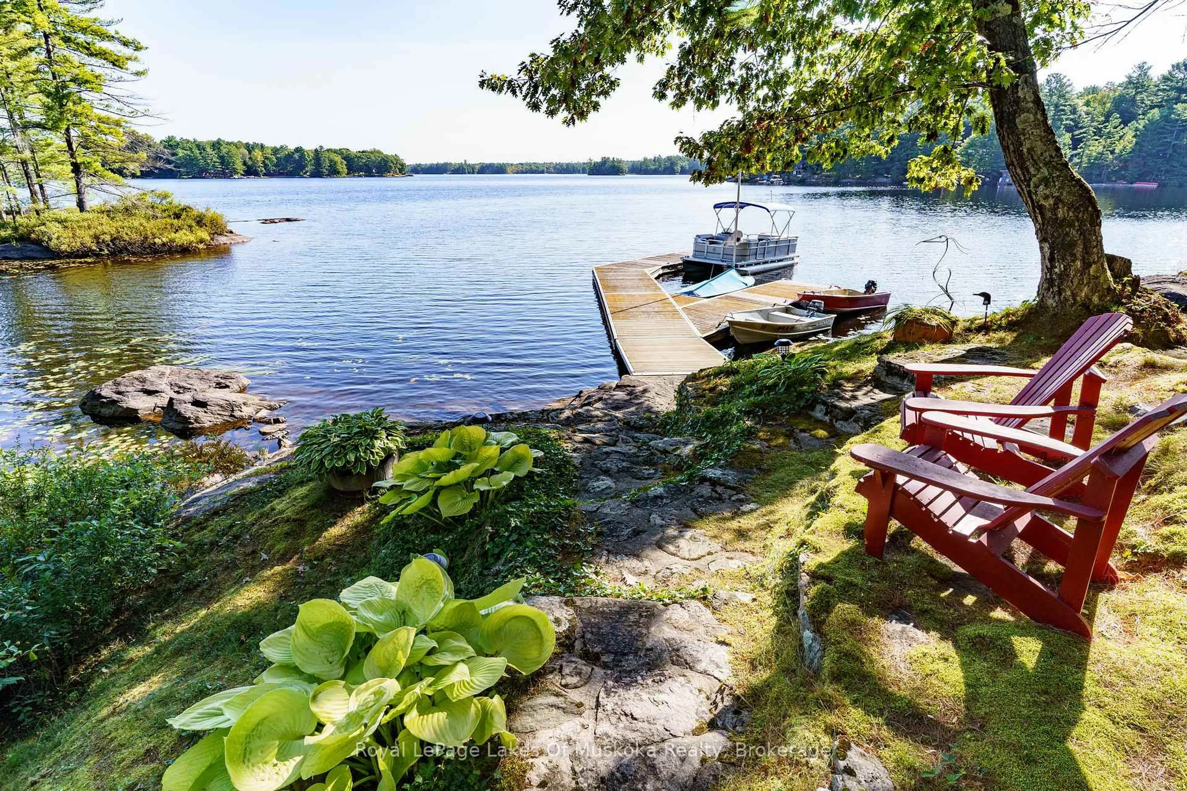 Patio, water/lake/river/ocean view for 27 Island 2ml, Gravenhurst Ontario P0E 1G0