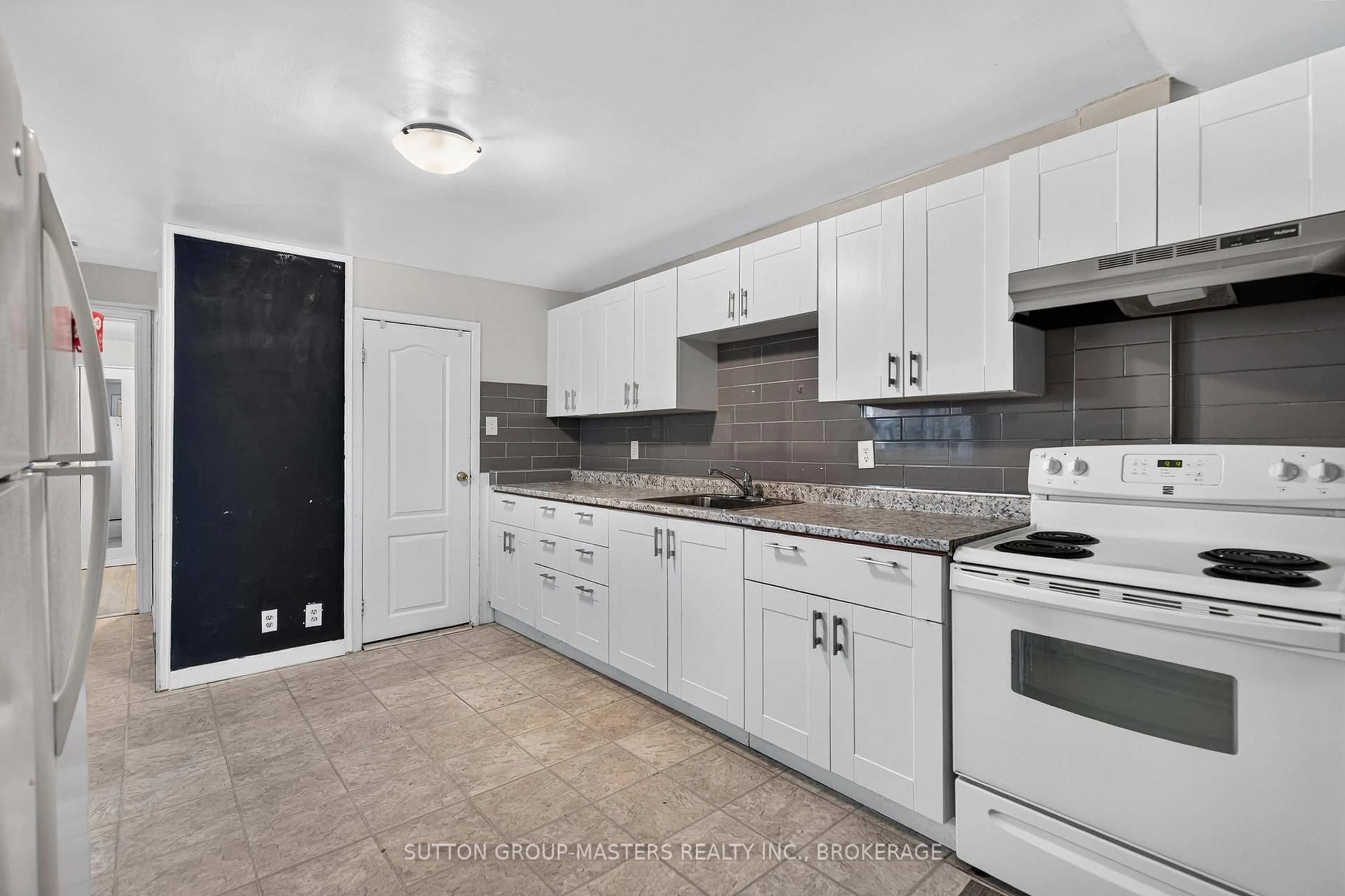 Standard kitchen, ceramic/tile floor for 378 Barrie St, Kingston Ontario K7K 3T4