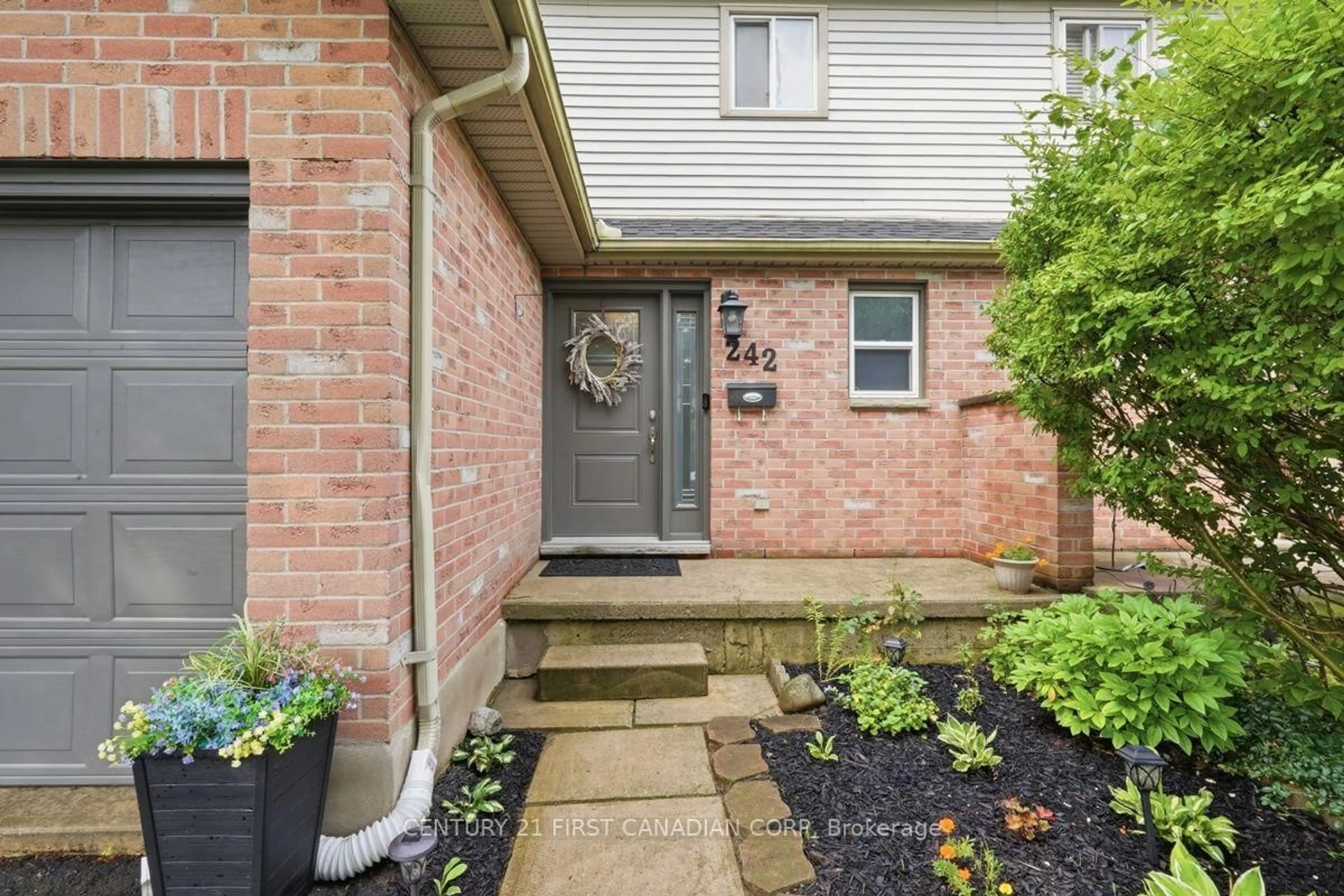 Unknown for 242 MARTINET Ave, London East Ontario N5V 4B2