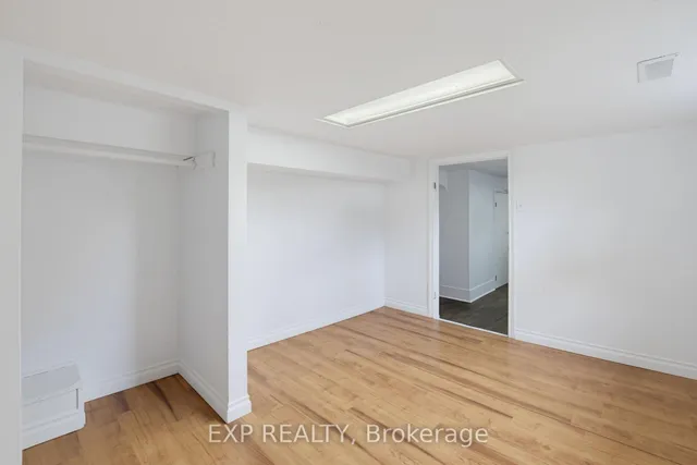 20 Barrington Ave, London North 5