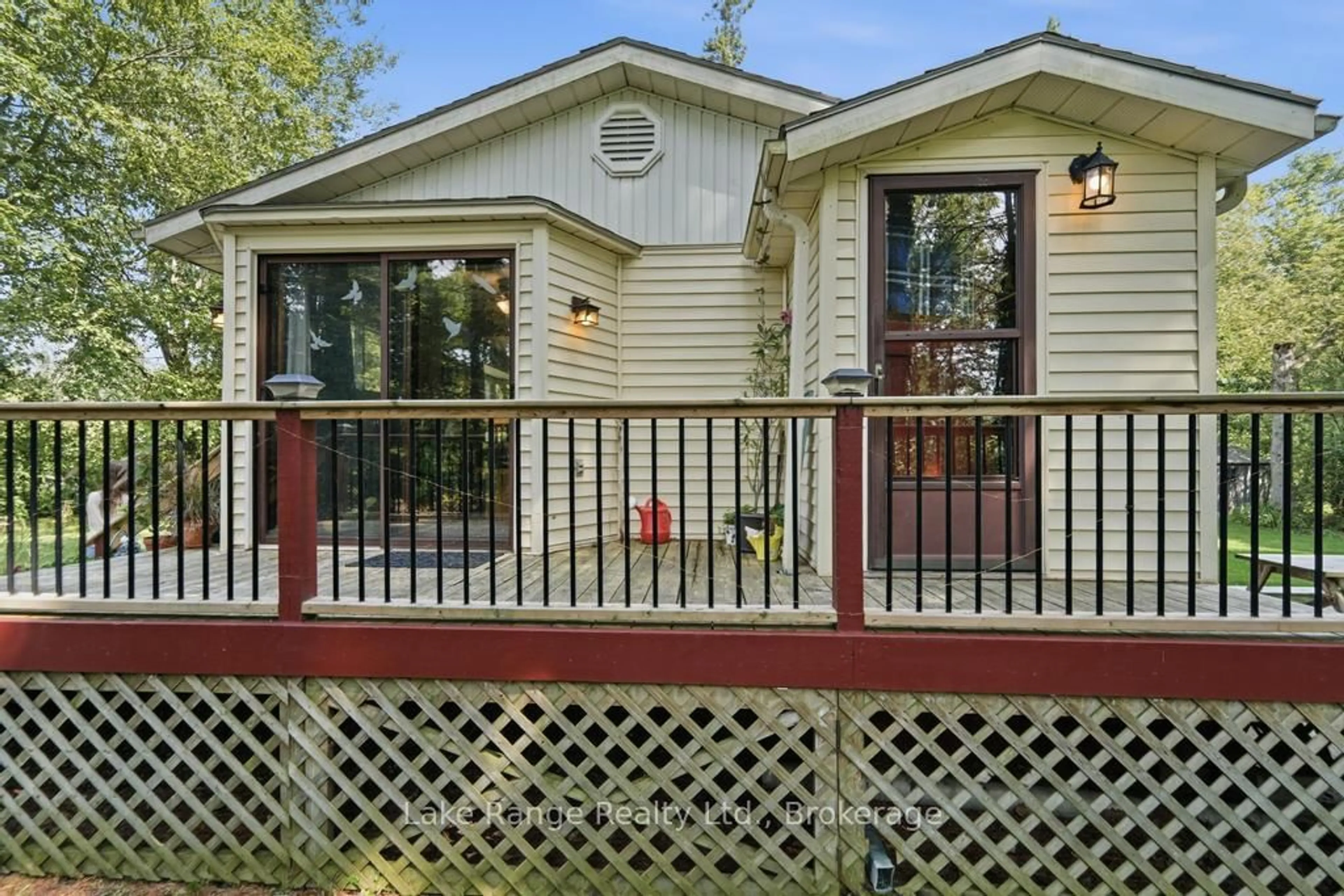 Home with vinyl exterior material, unknown for 536 Alfred St, Huron-Kinloss Ontario N0G 2R0