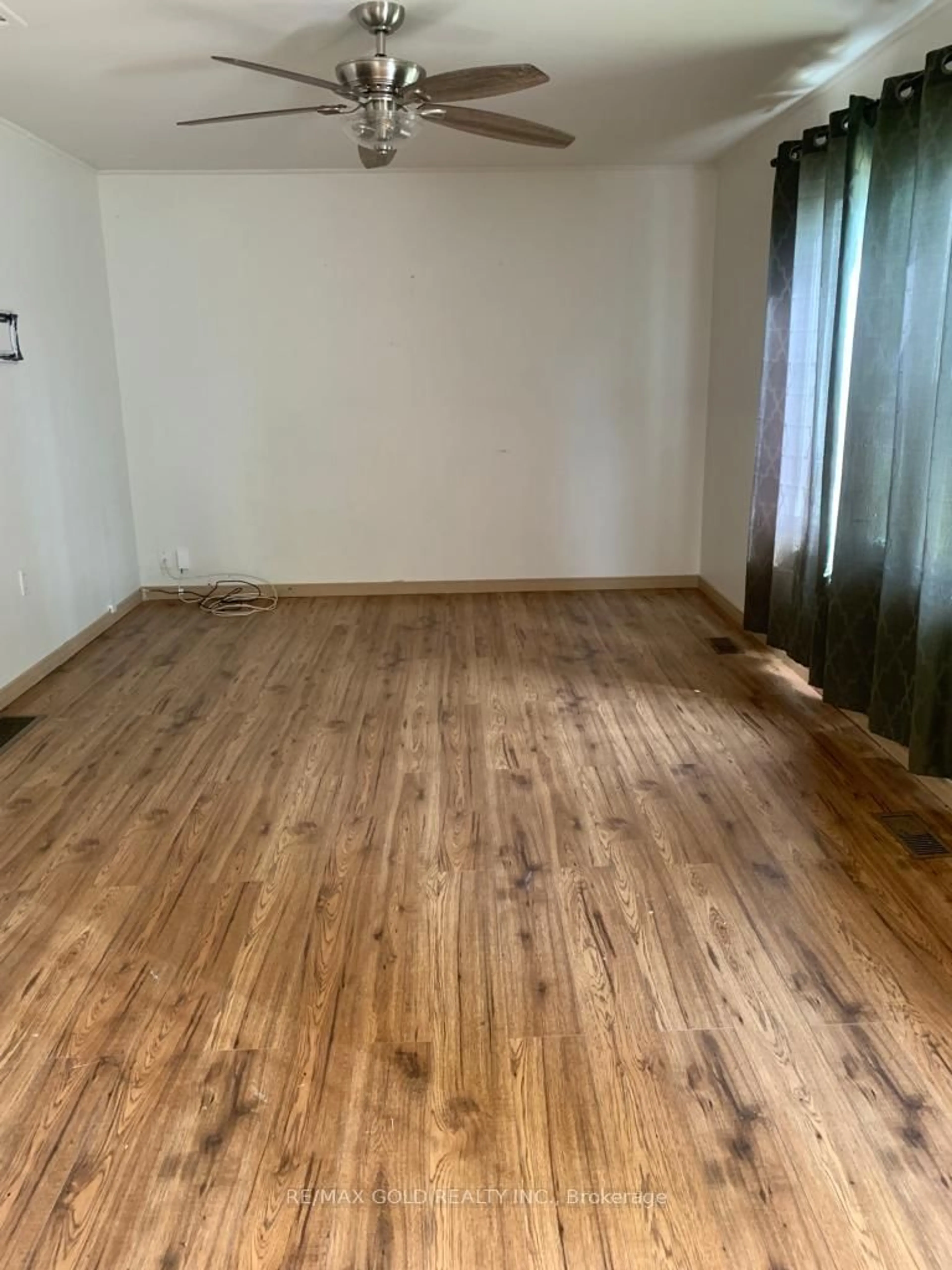 A pic of a room for 1315 Partington Ave, Windsor Ontario N9B 2P5
