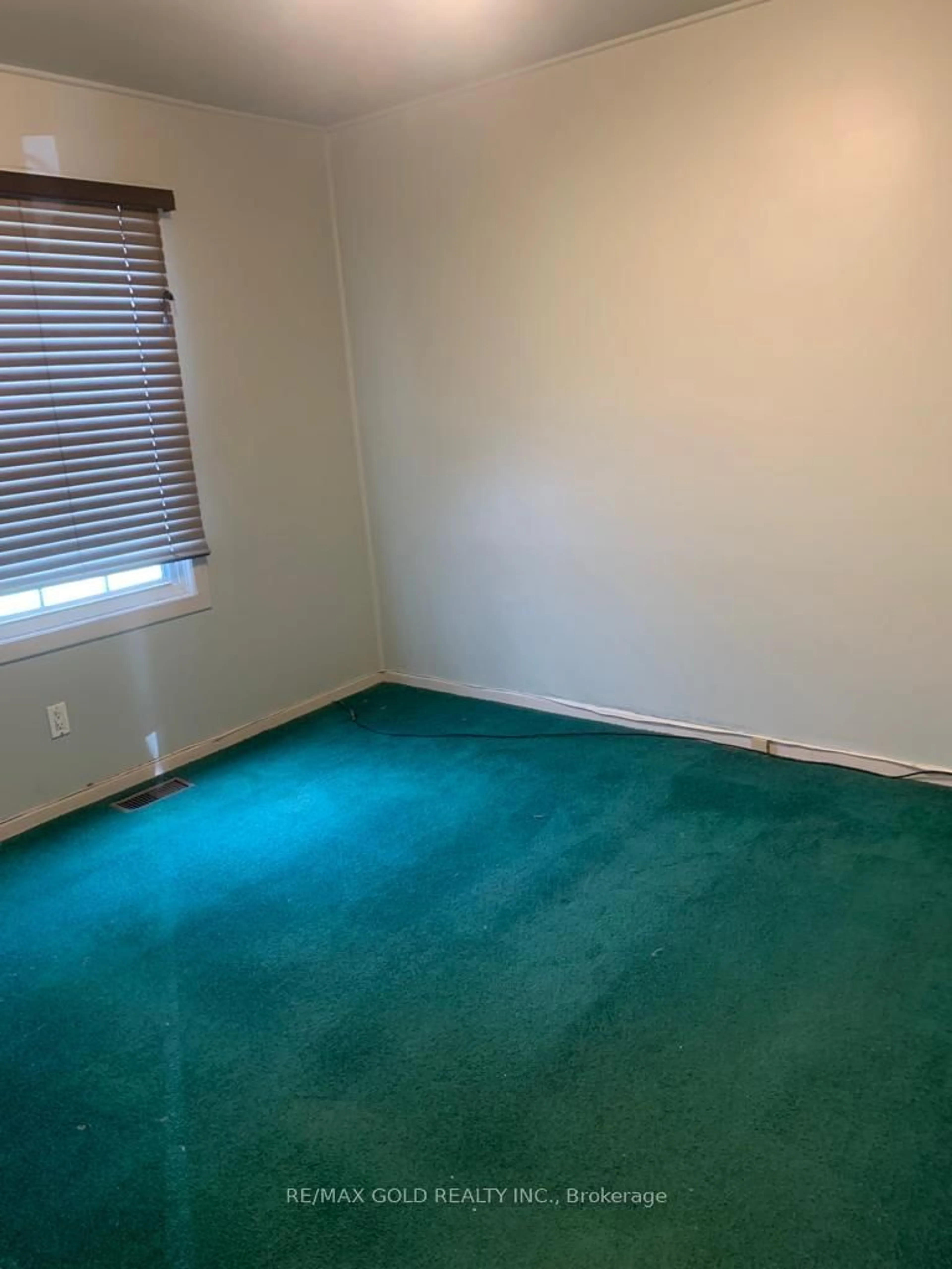 A pic of a room for 1315 Partington Ave, Windsor Ontario N9B 2P5