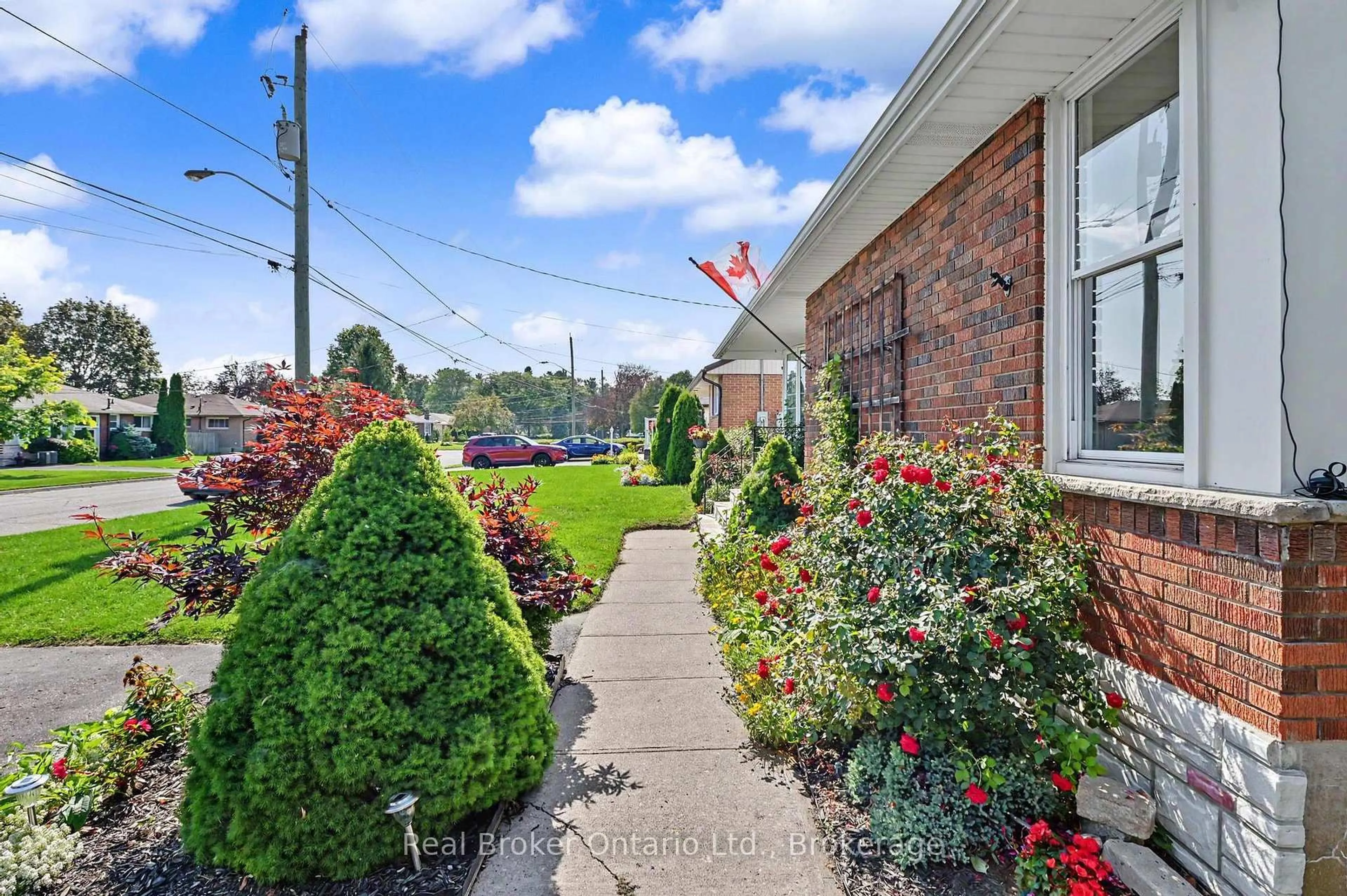 Patio, street for 20 Freeman Dr, Port Hope Ontario L1A 2C7