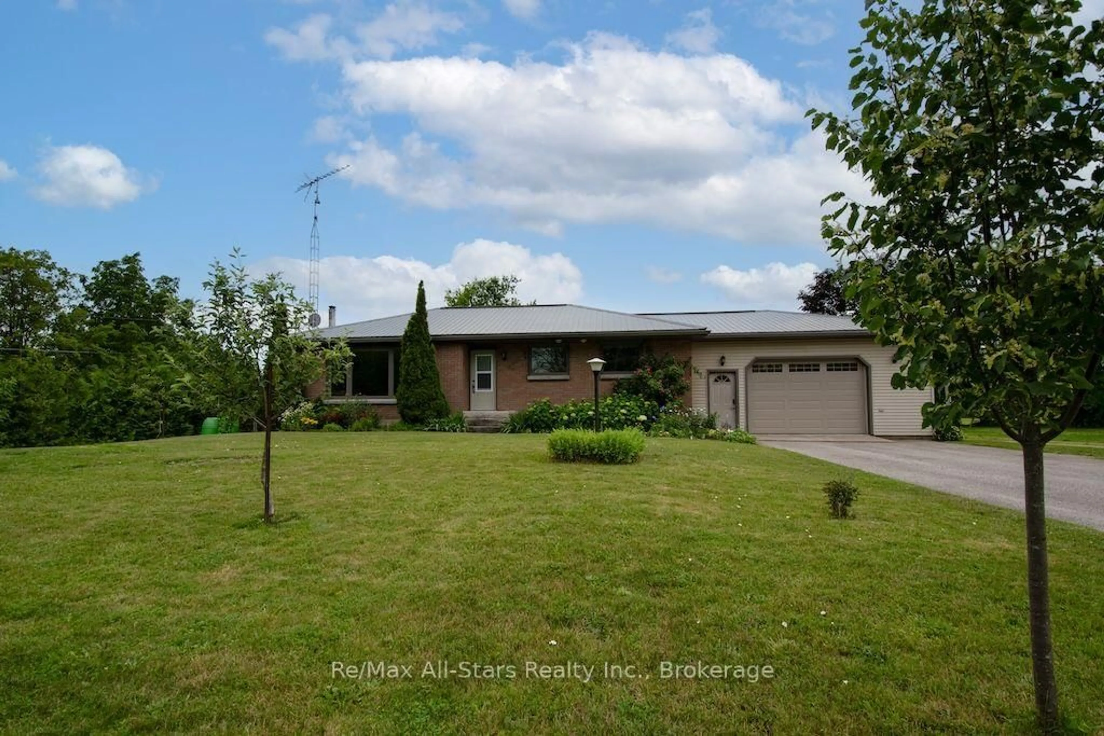 A pic from outside/outdoor area/front of a property/back of a property/a pic from drone, street for 1571 Elm Tree Rd, Kawartha Lakes Ontario K9V 4R1