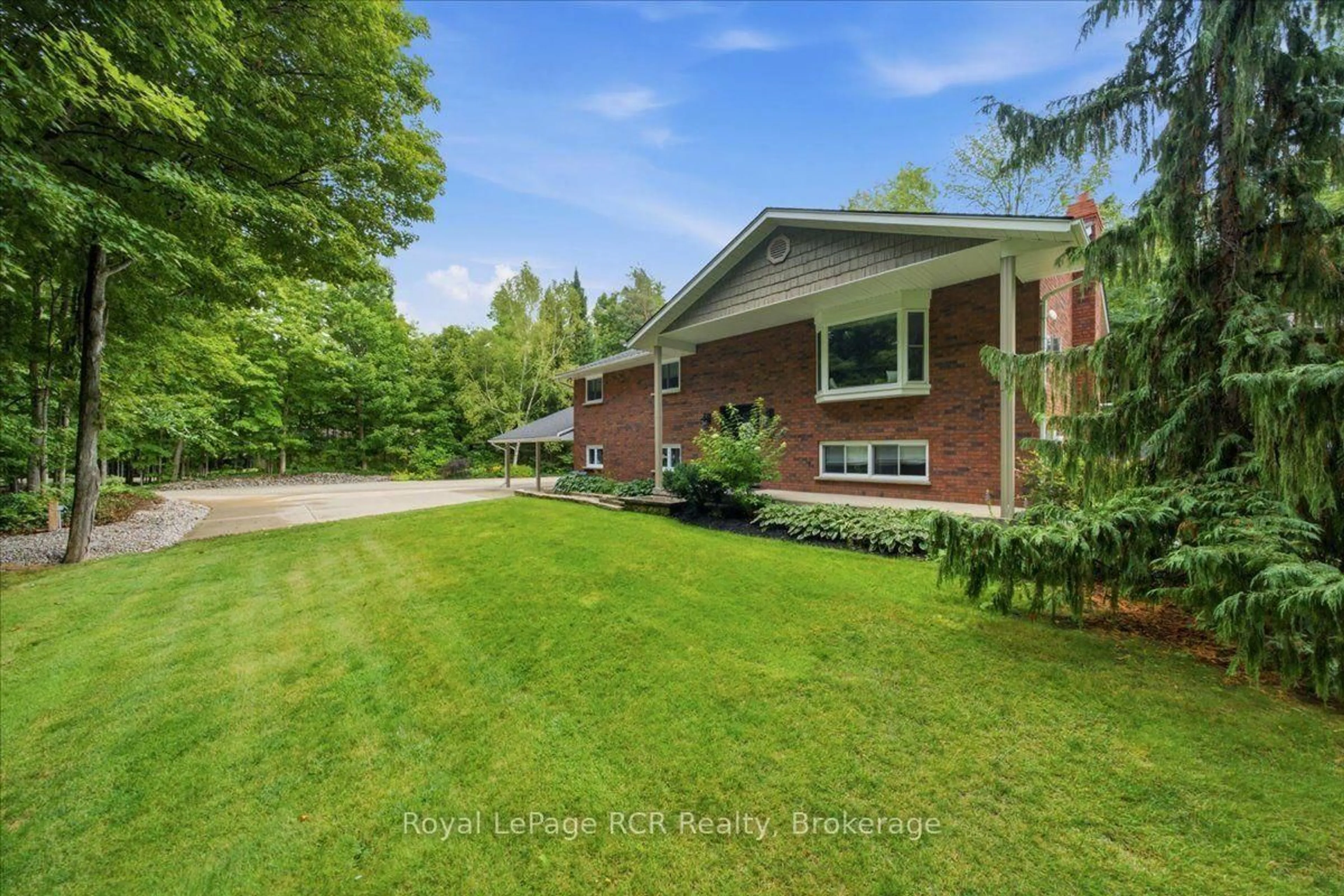 A pic from outside/outdoor area/front of a property/back of a property/a pic from drone, unknown for 103488 Grey 18 Rd, Meaford Ontario N4K 5N8