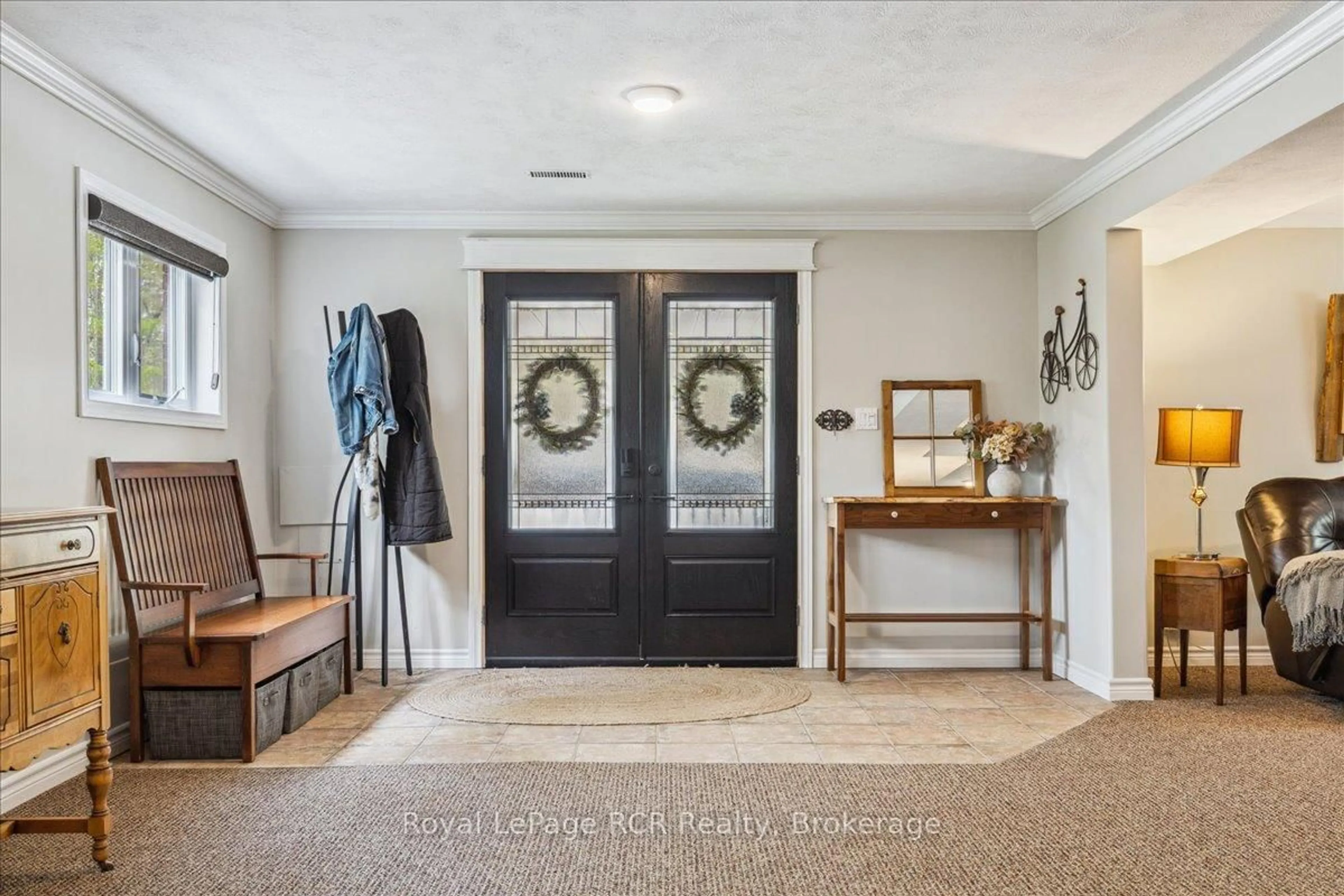 Indoor entryway for 103488 Grey 18 Rd, Meaford Ontario N4K 5N8