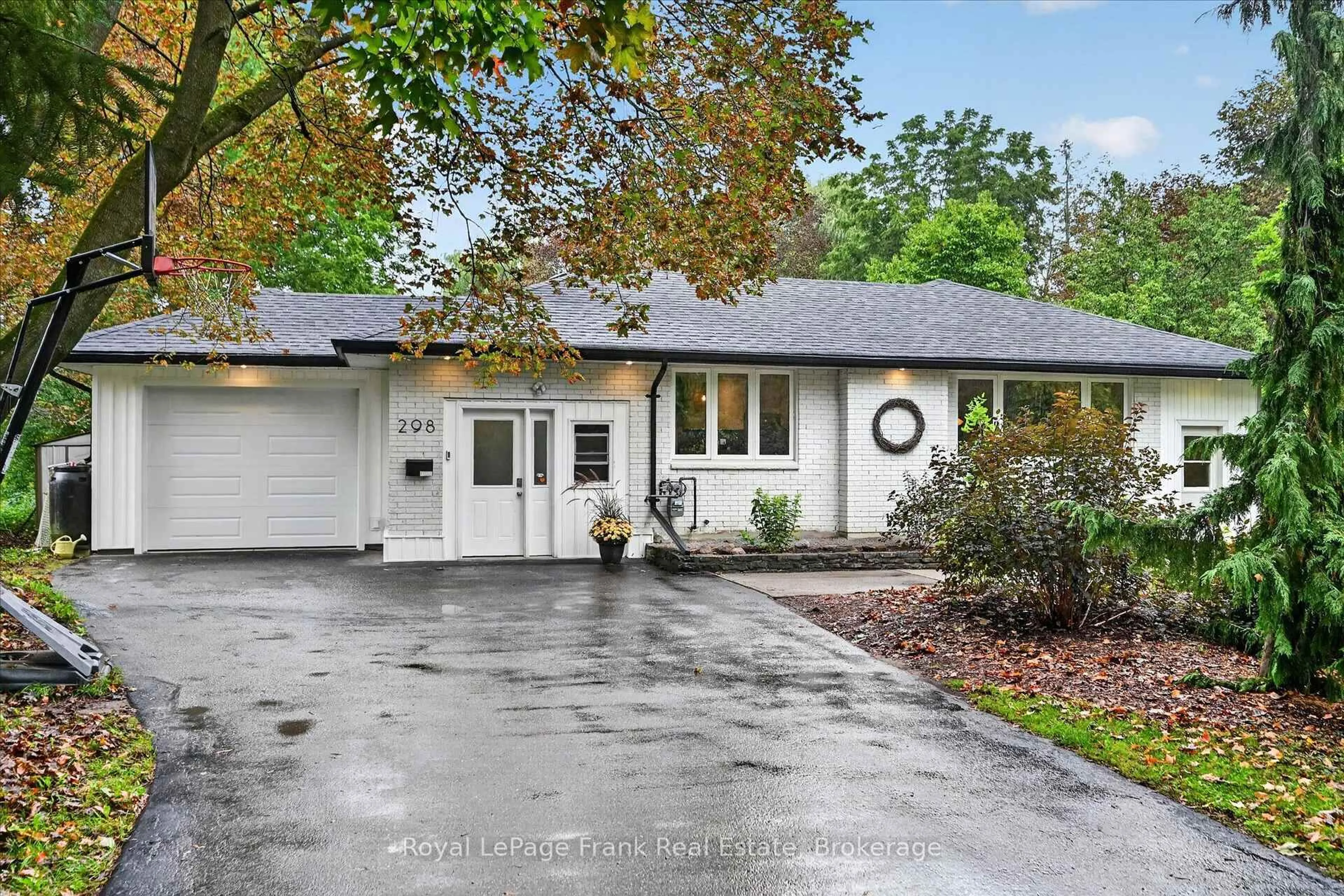 Home with vinyl exterior material, street for 298 Cottonwood Dr, Peterborough Ontario K9J 6N4