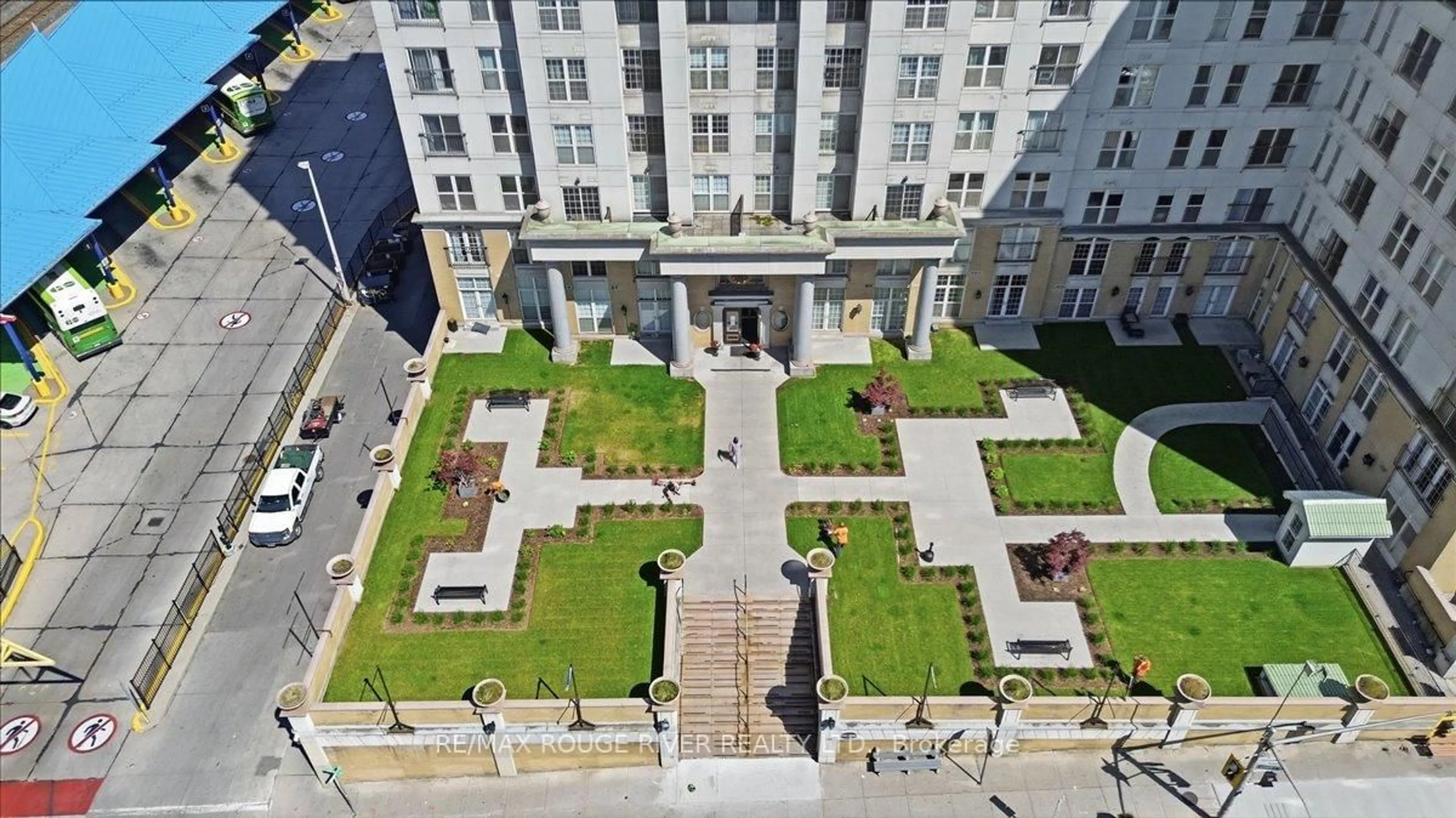 A pic from outside/outdoor area/front of a property/back of a property/a pic from drone, city buildings view from balcony for 135 James St #1401, Hamilton Ontario L8P 2Z6
